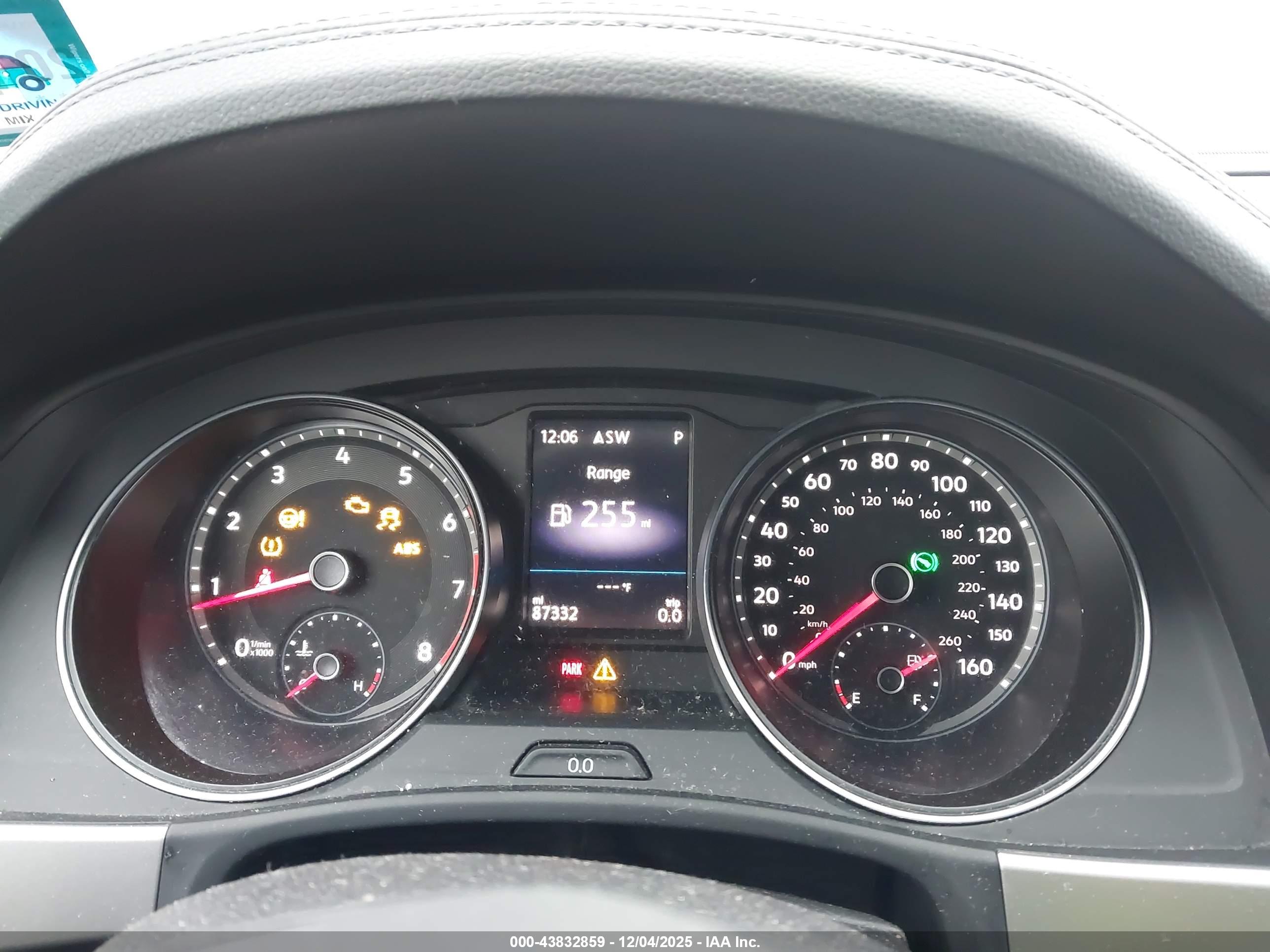 VOLKSWAGEN ATLAS image 7