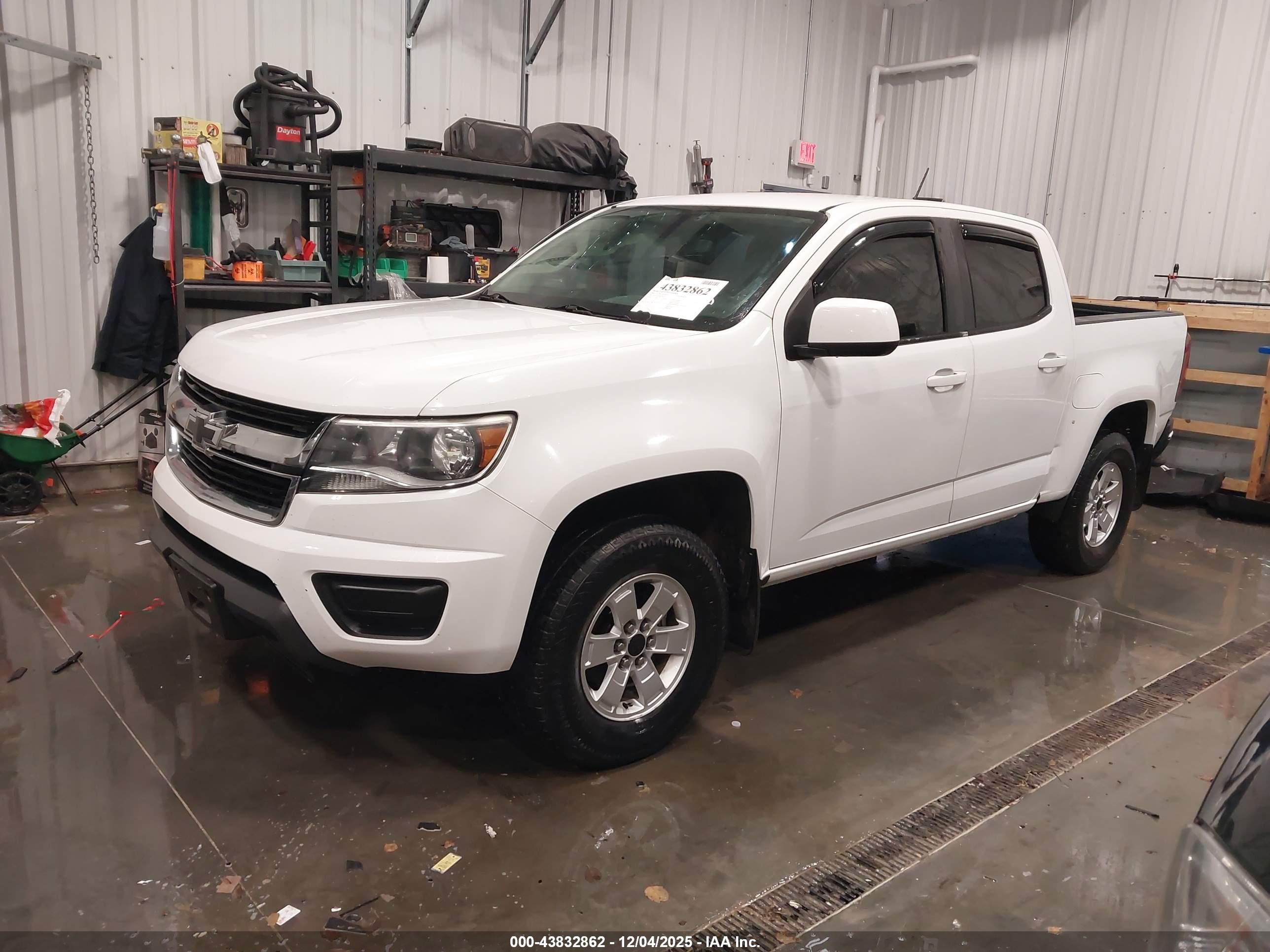 CHEVROLET COLORADO image 2