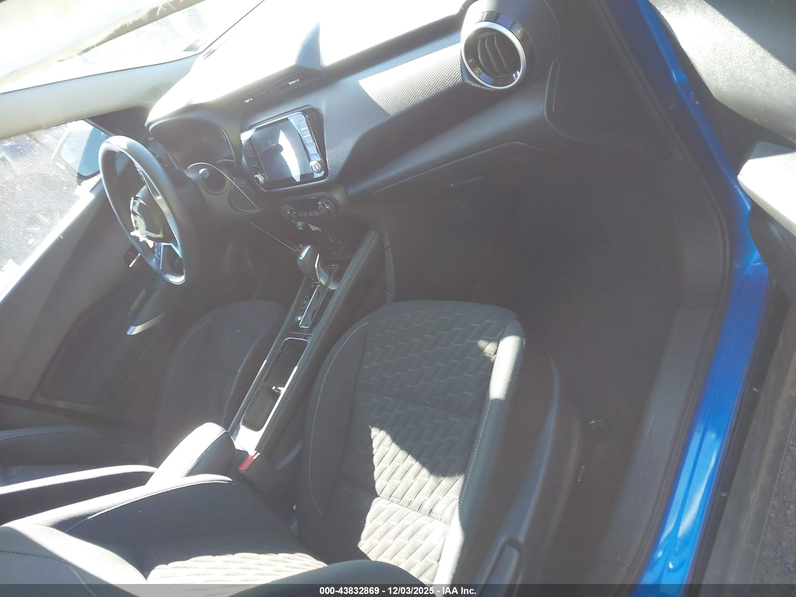NISSAN KICKS image 5