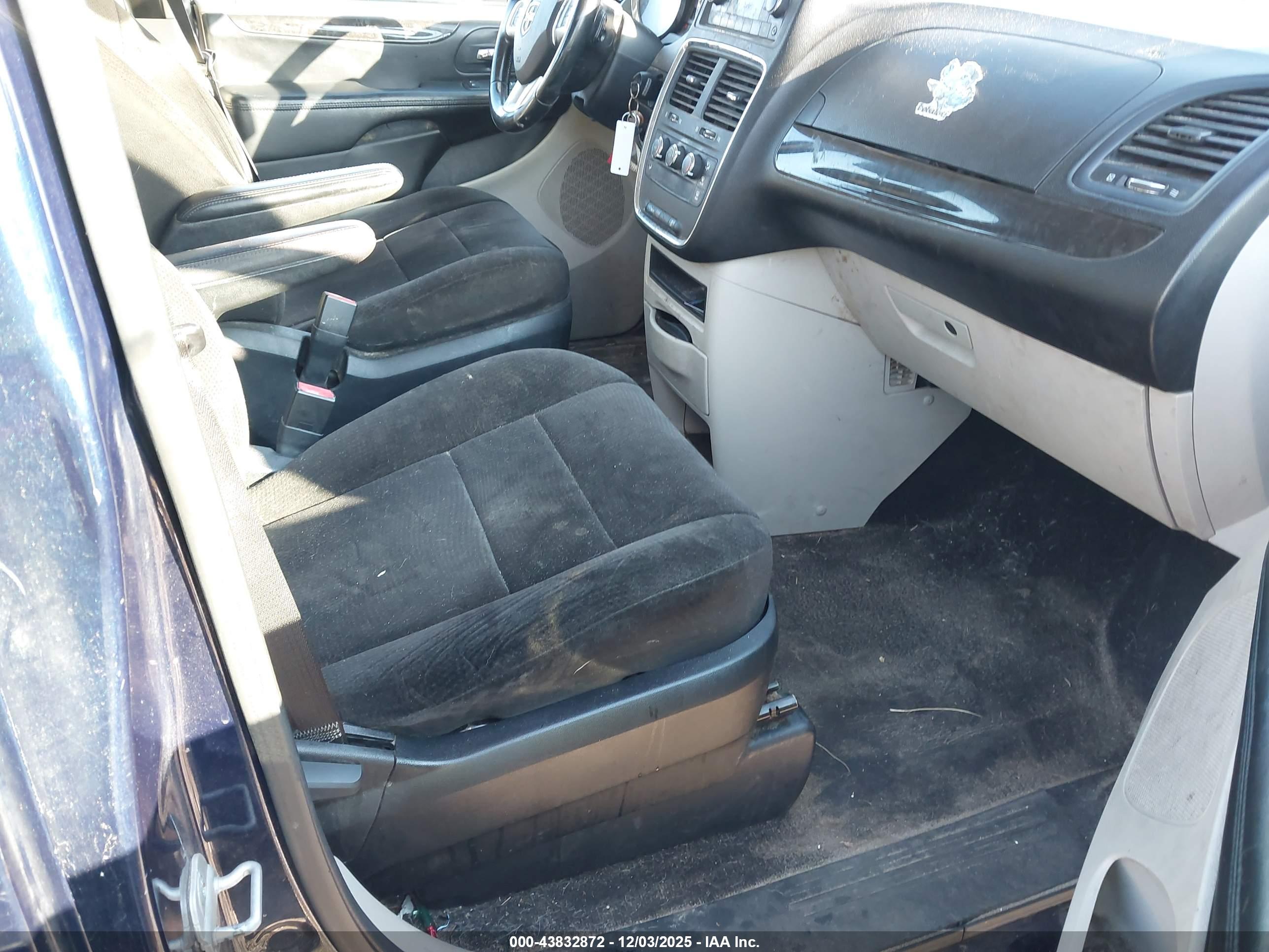 DODGE GRAND image 5