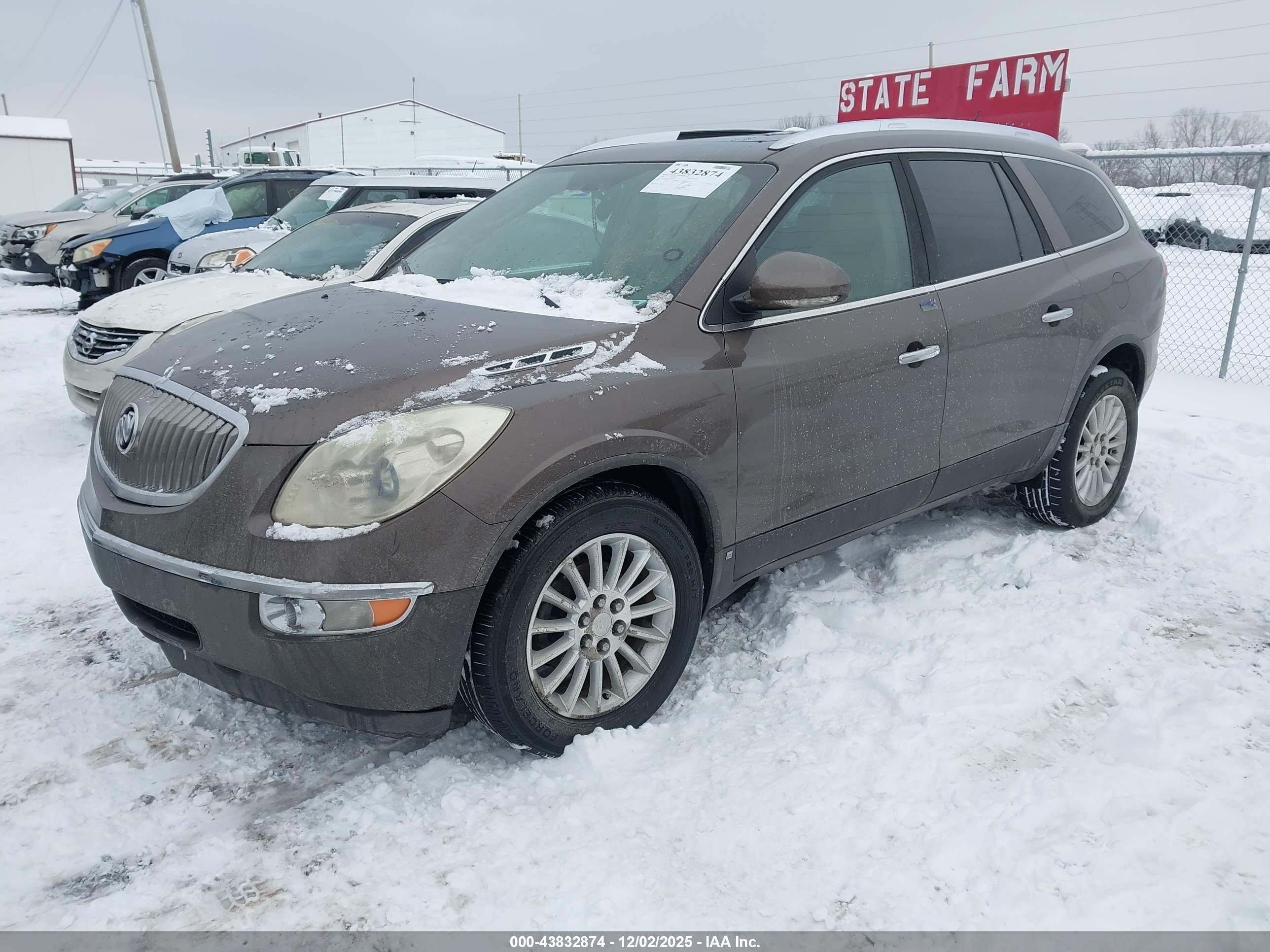 BUICK ENCLAVE image 2