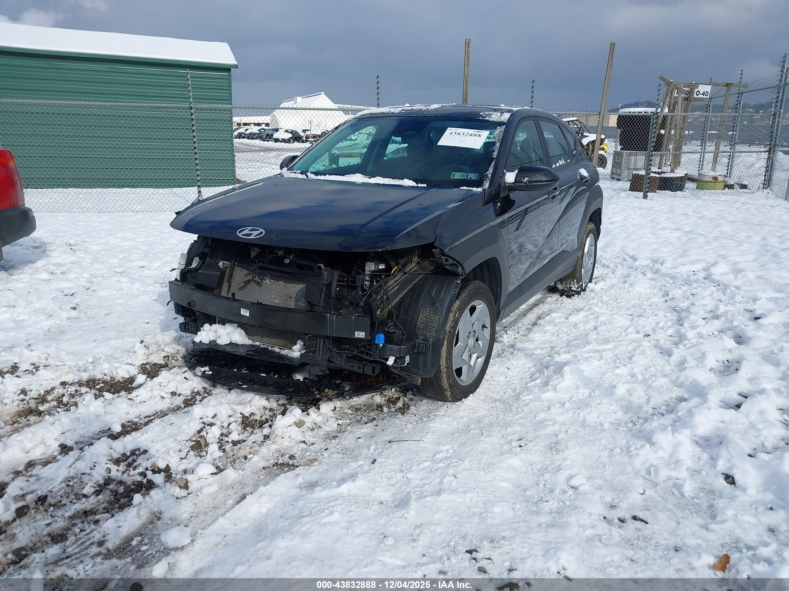 HYUNDAI KONA image 2