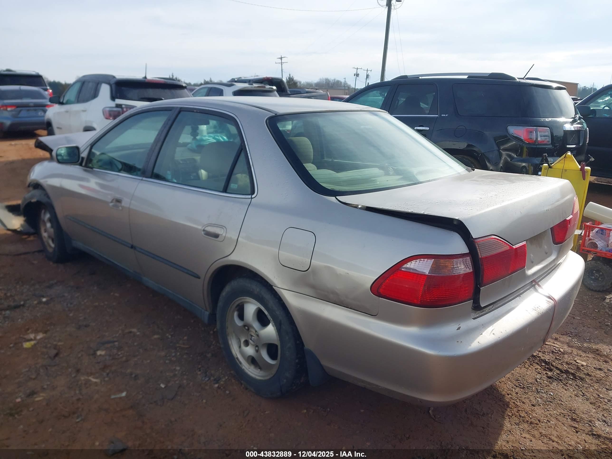 HONDA ACCORD image 3