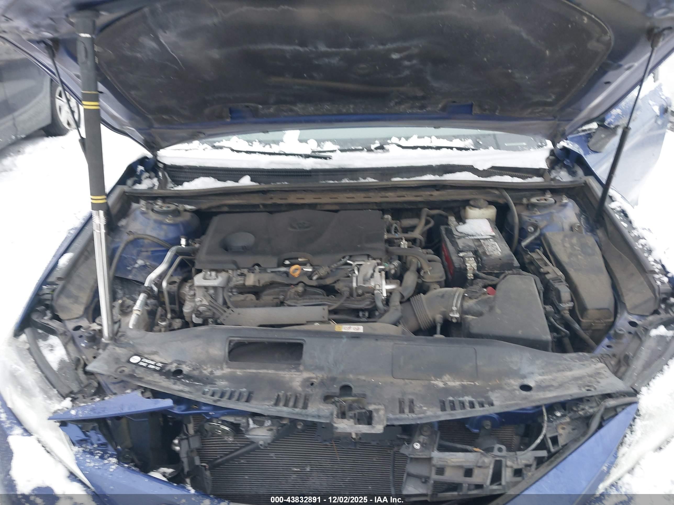 TOYOTA CAMRY image 10