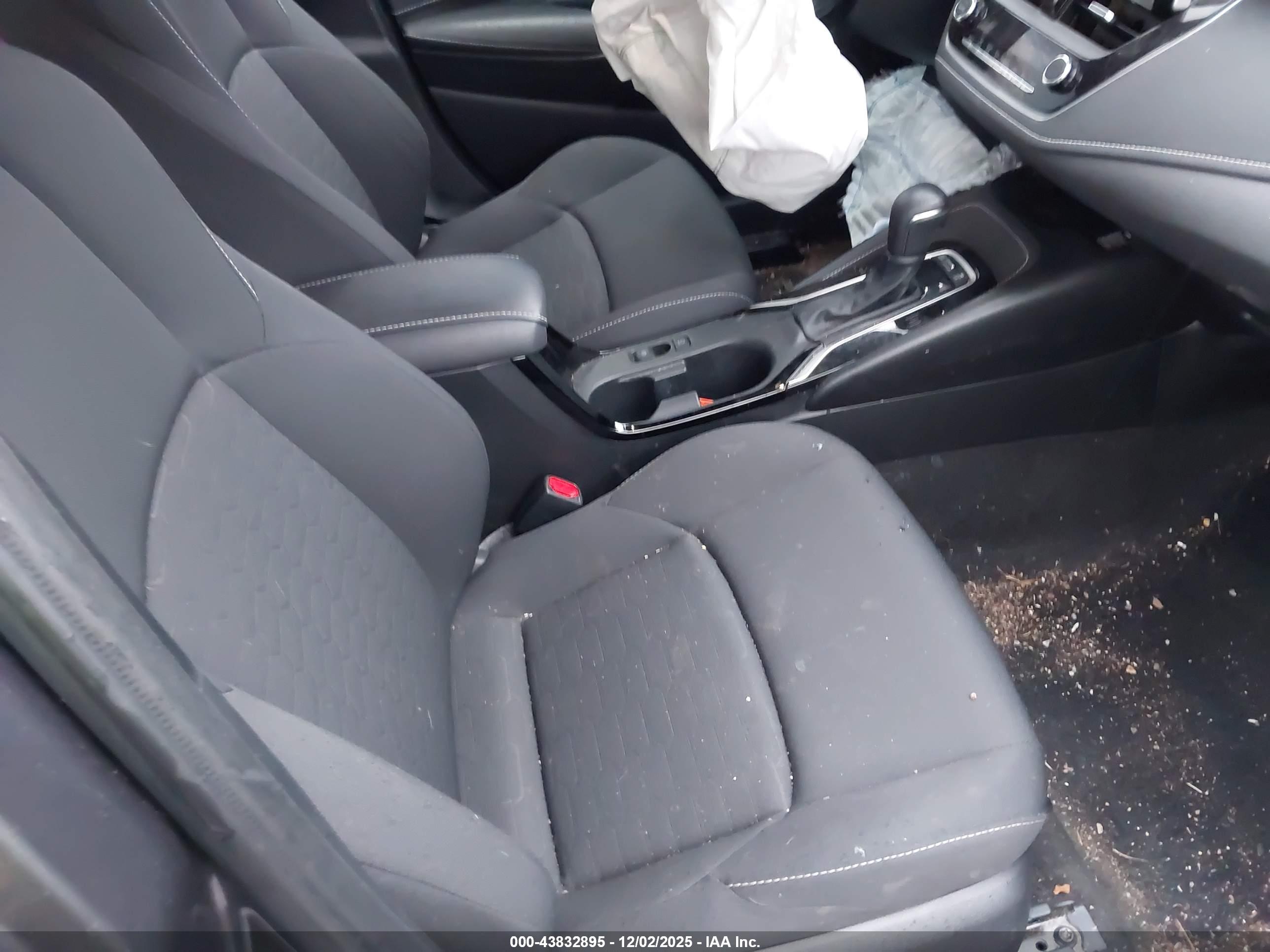 TOYOTA COROLLA image 5