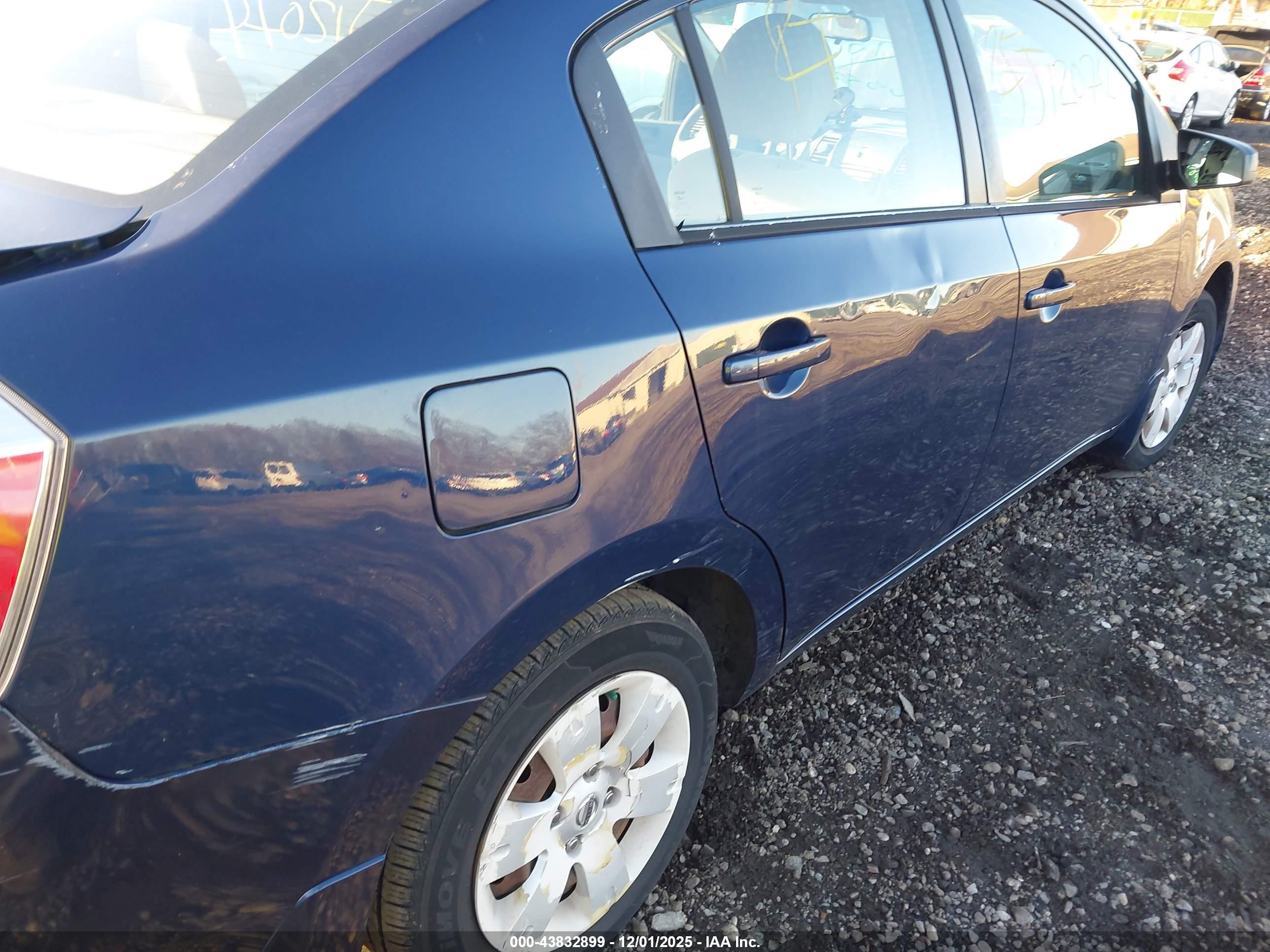 NISSAN SENTRA image 6