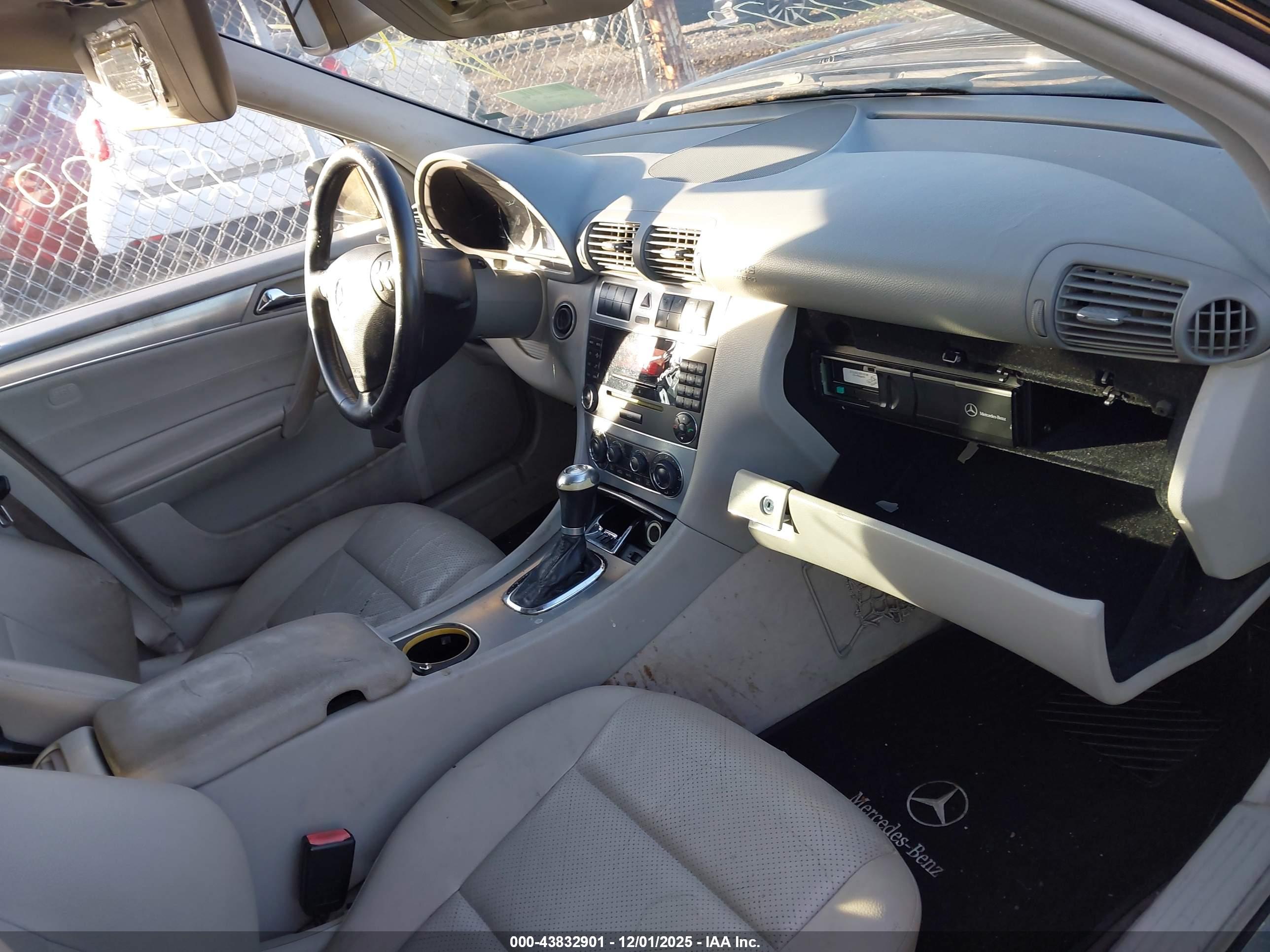 MERCEDES-BENZ C image 5