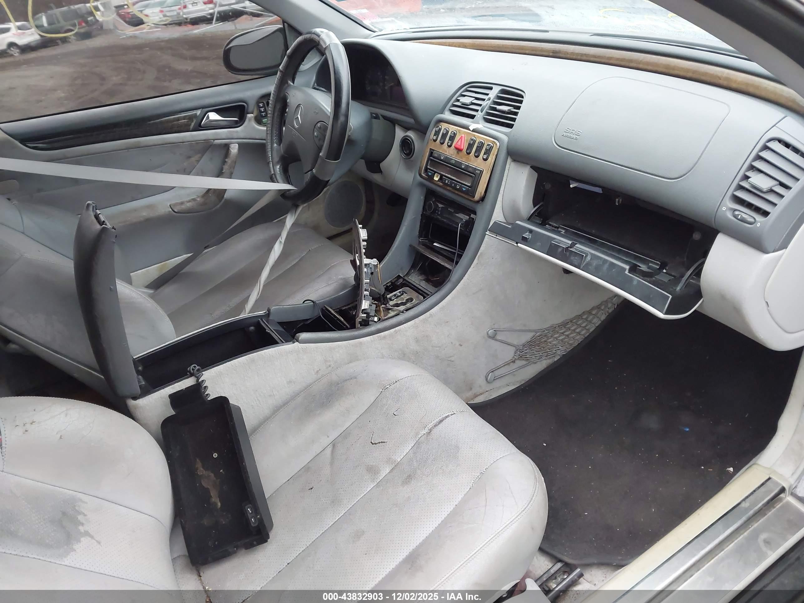MERCEDES-BENZ CLK image 5