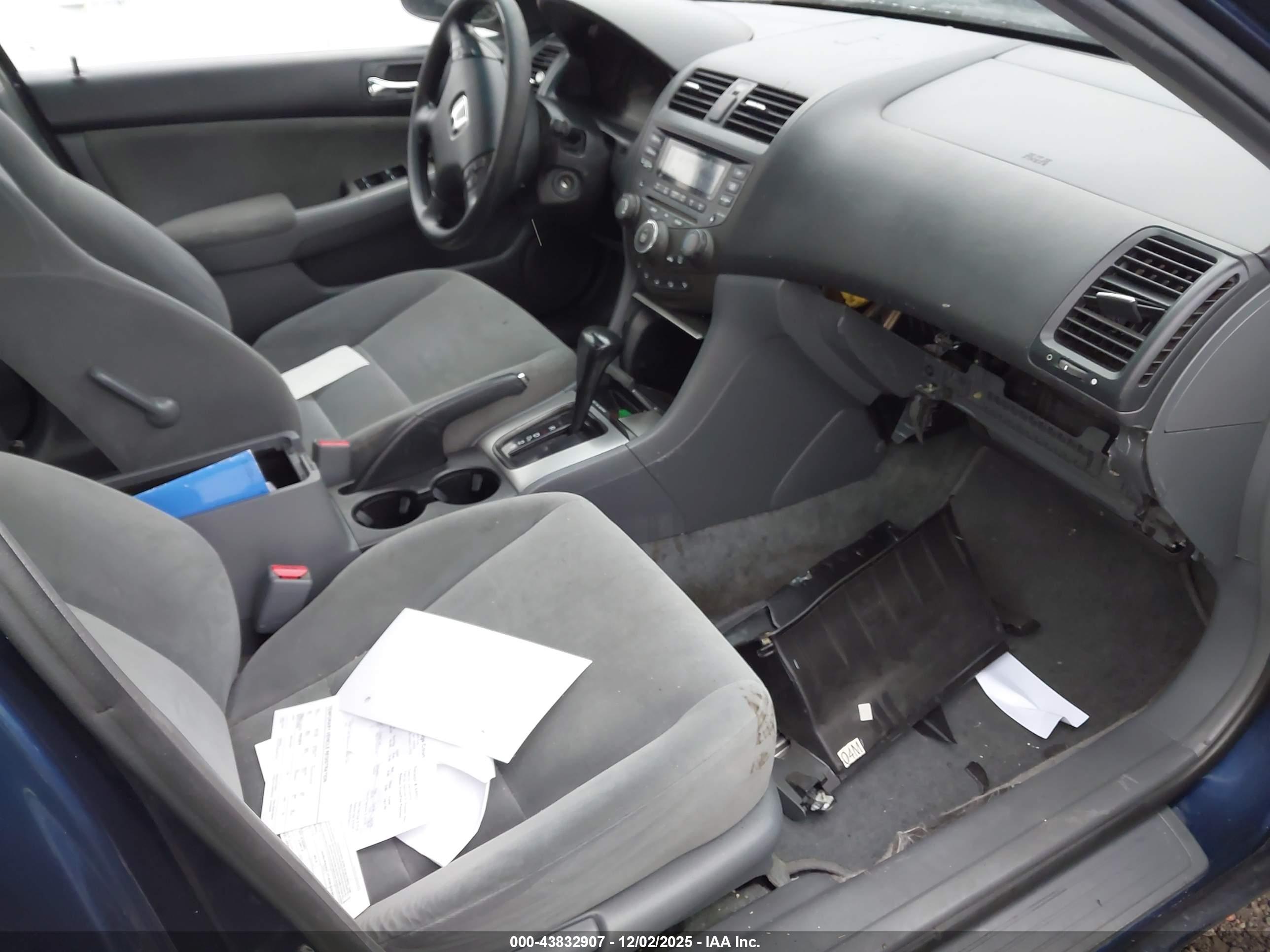 HONDA ACCORD image 5