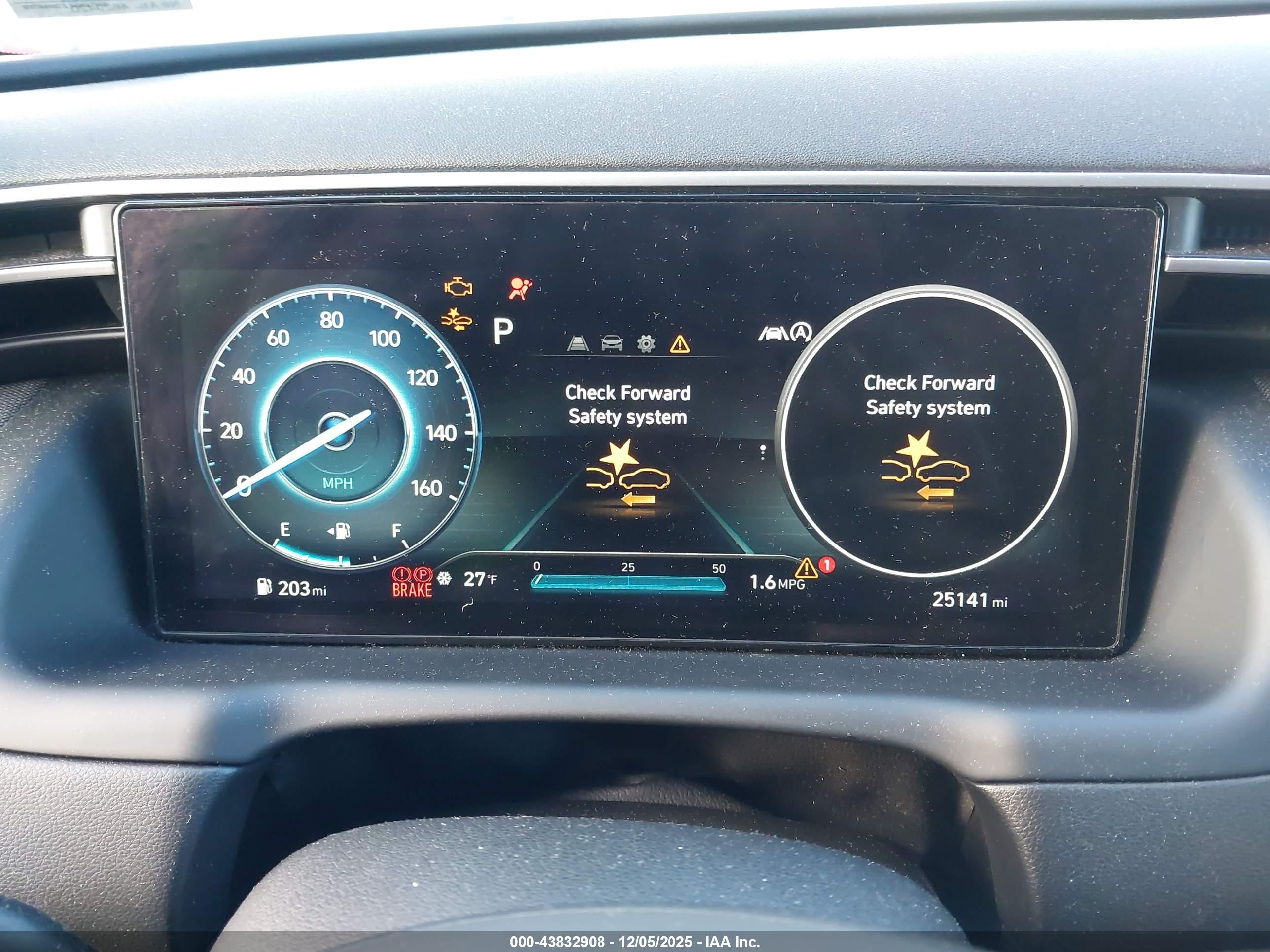 HYUNDAI TUCSON image 7