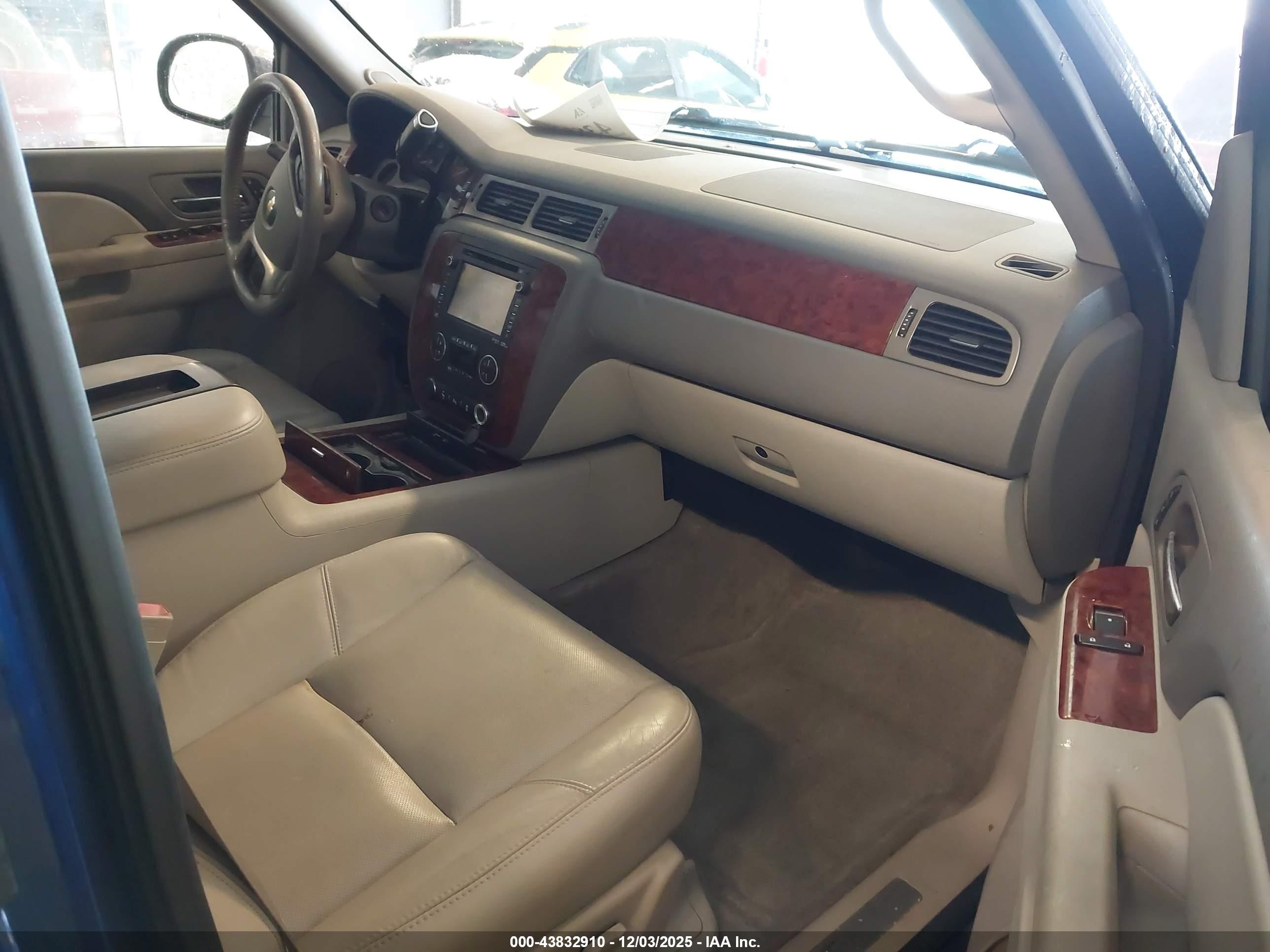CHEVROLET AVALANCHE image 5