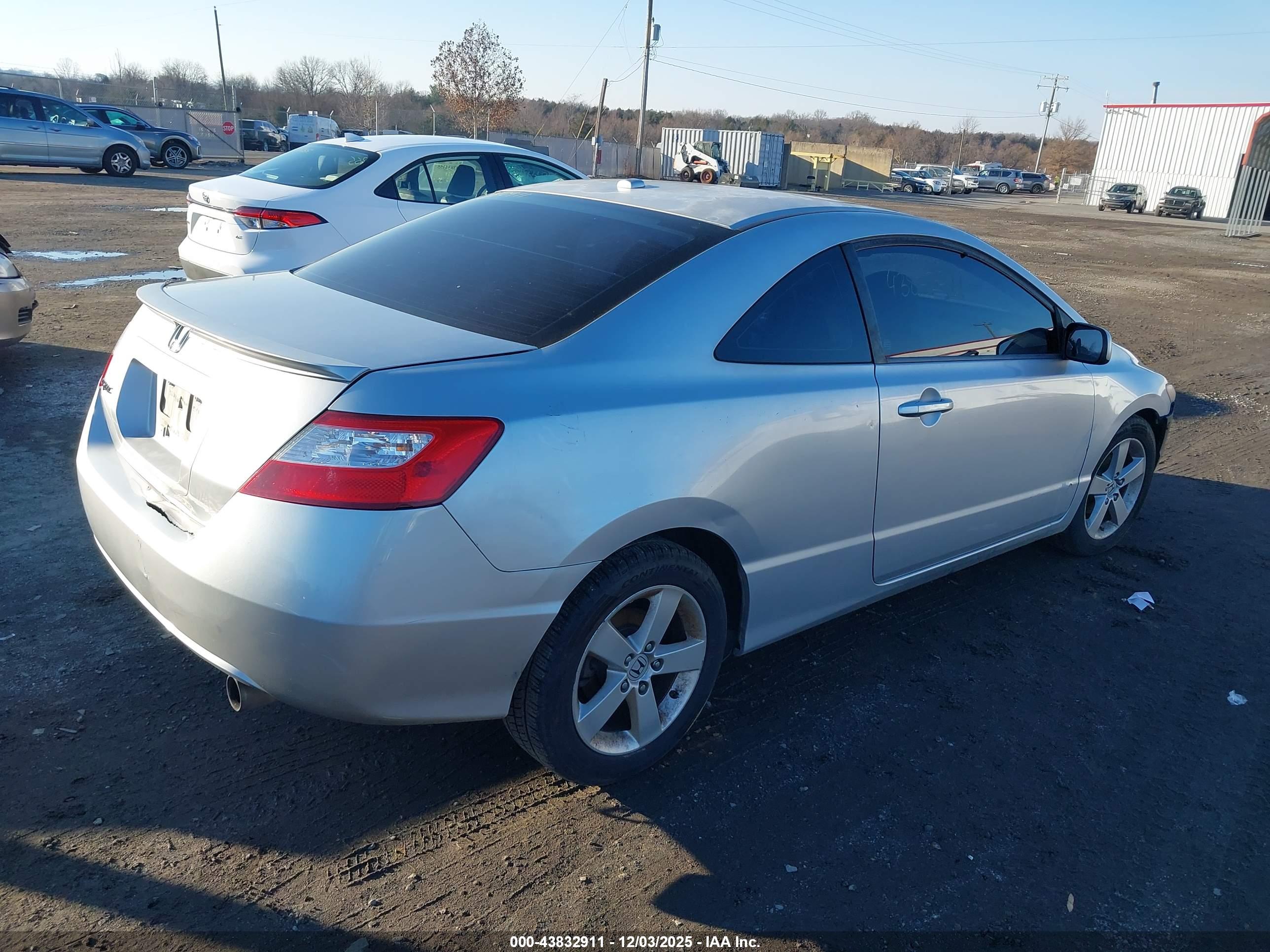 HONDA CIVIC image 4