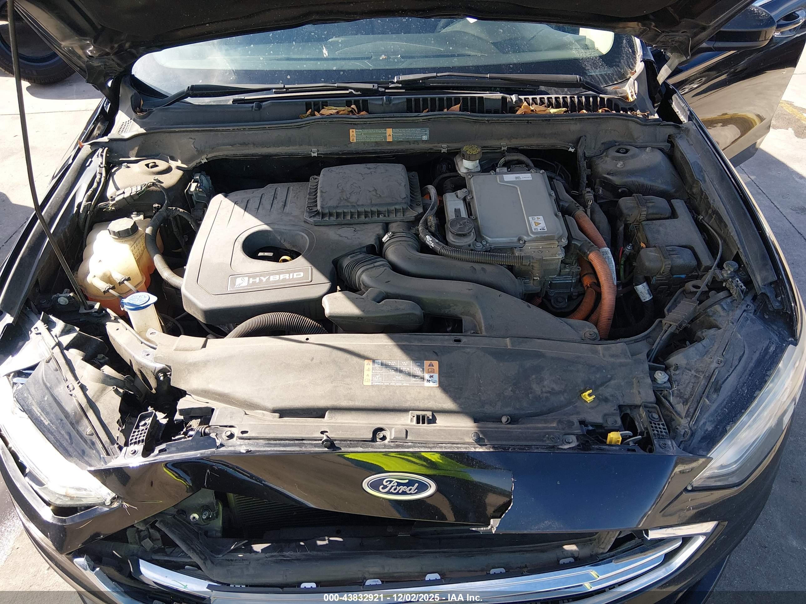 FORD FUSION image 10