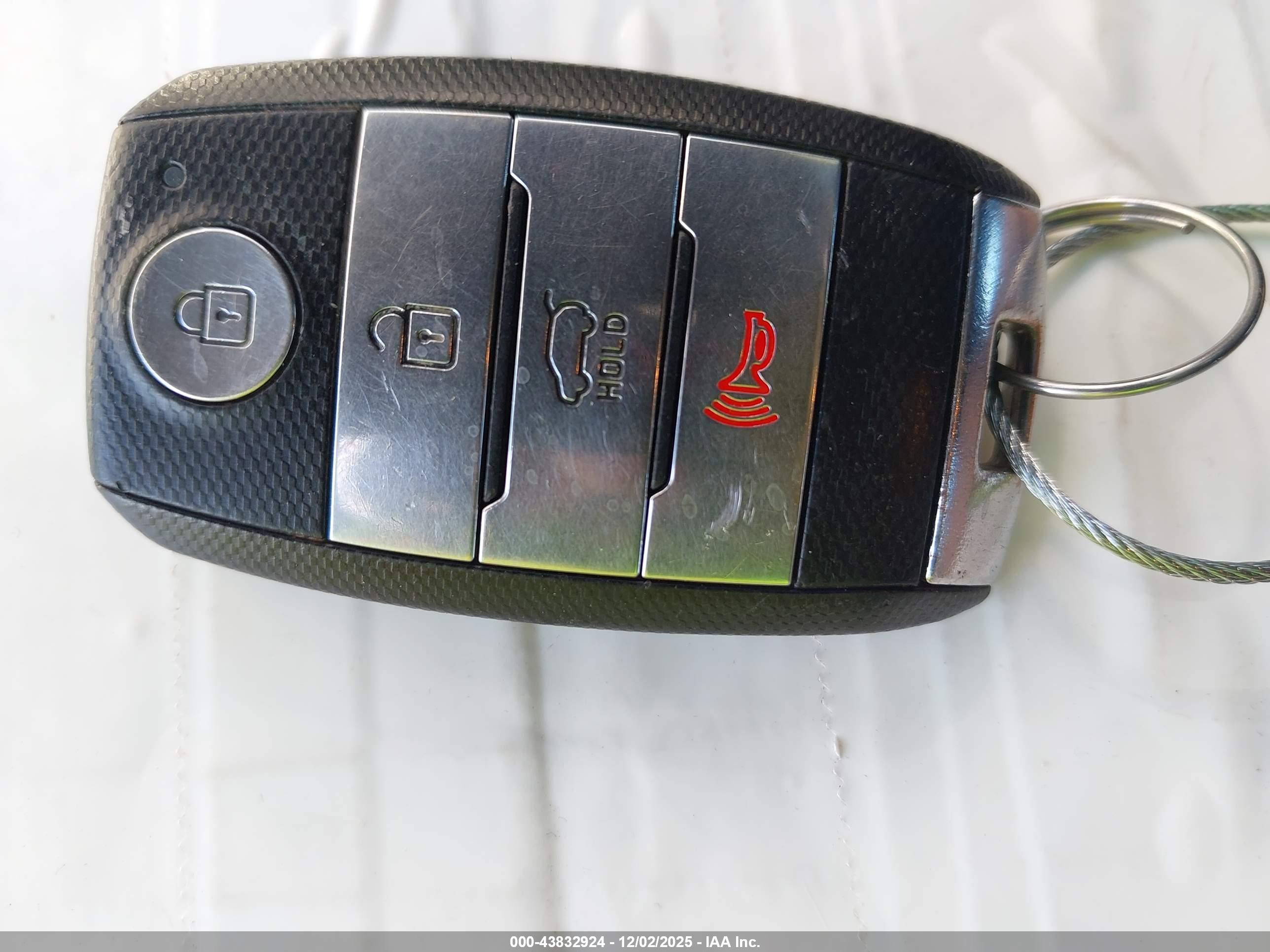 KIA SPORTAGE image 11
