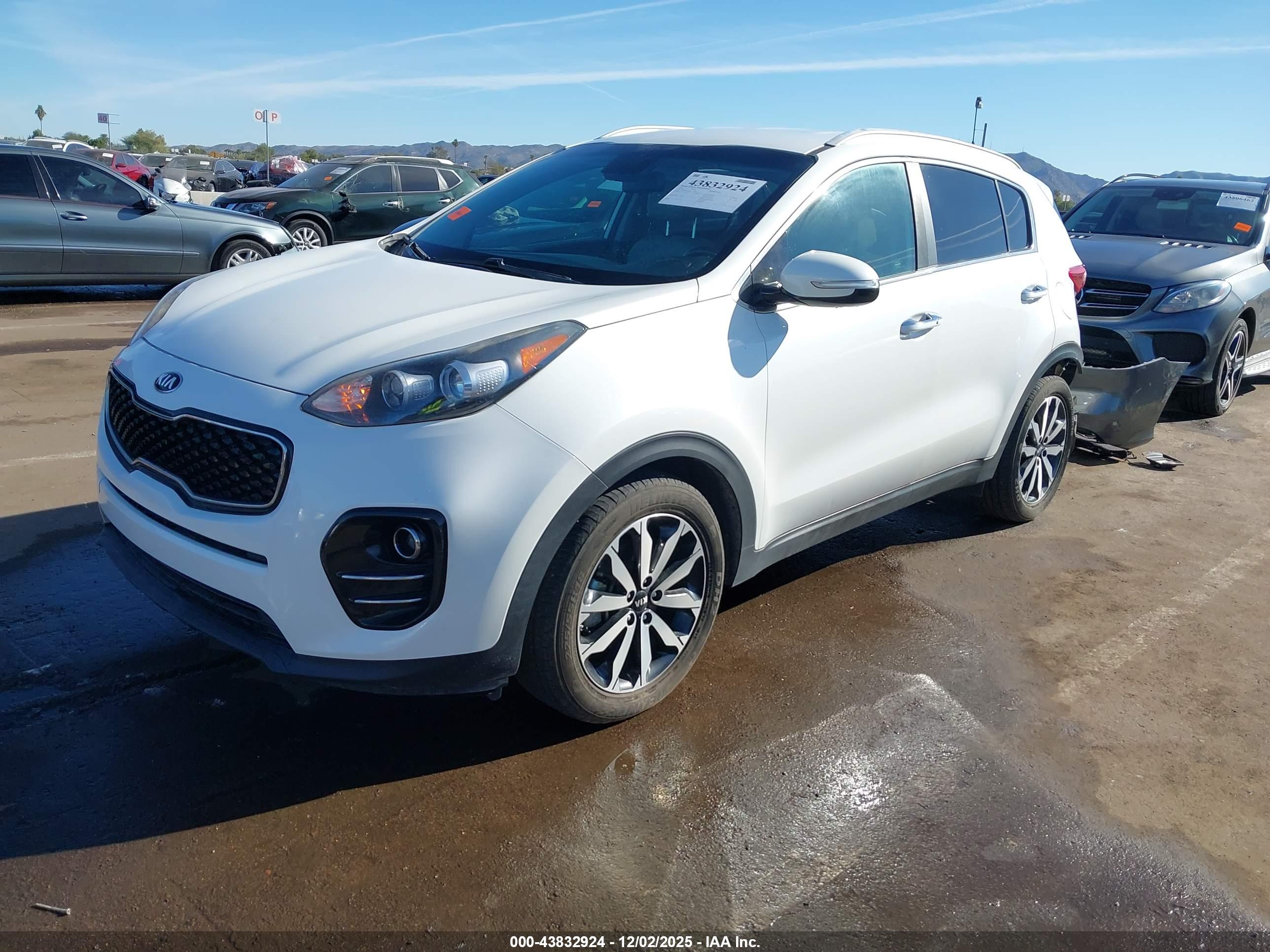 KIA SPORTAGE image 2