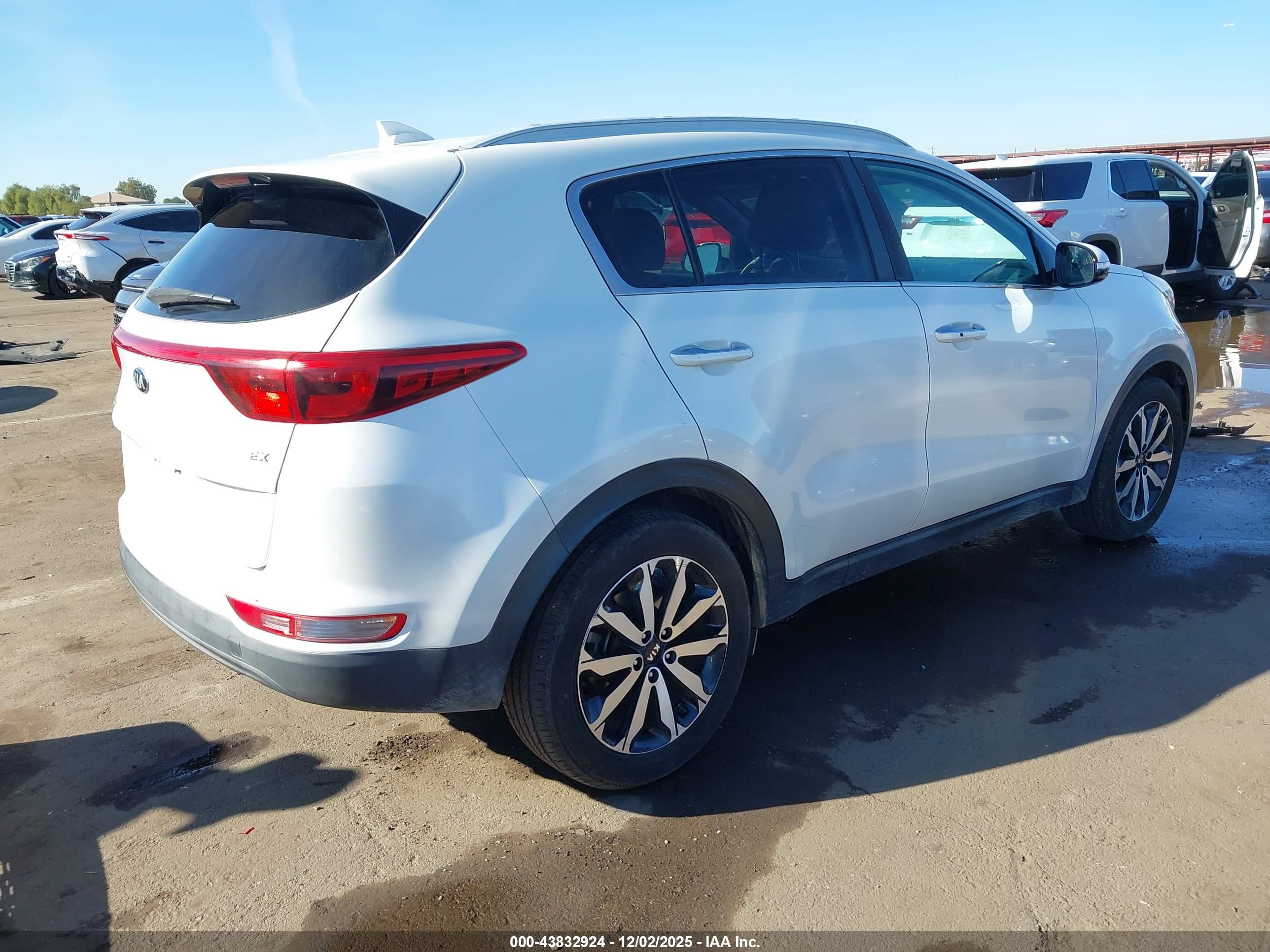KIA SPORTAGE image 4