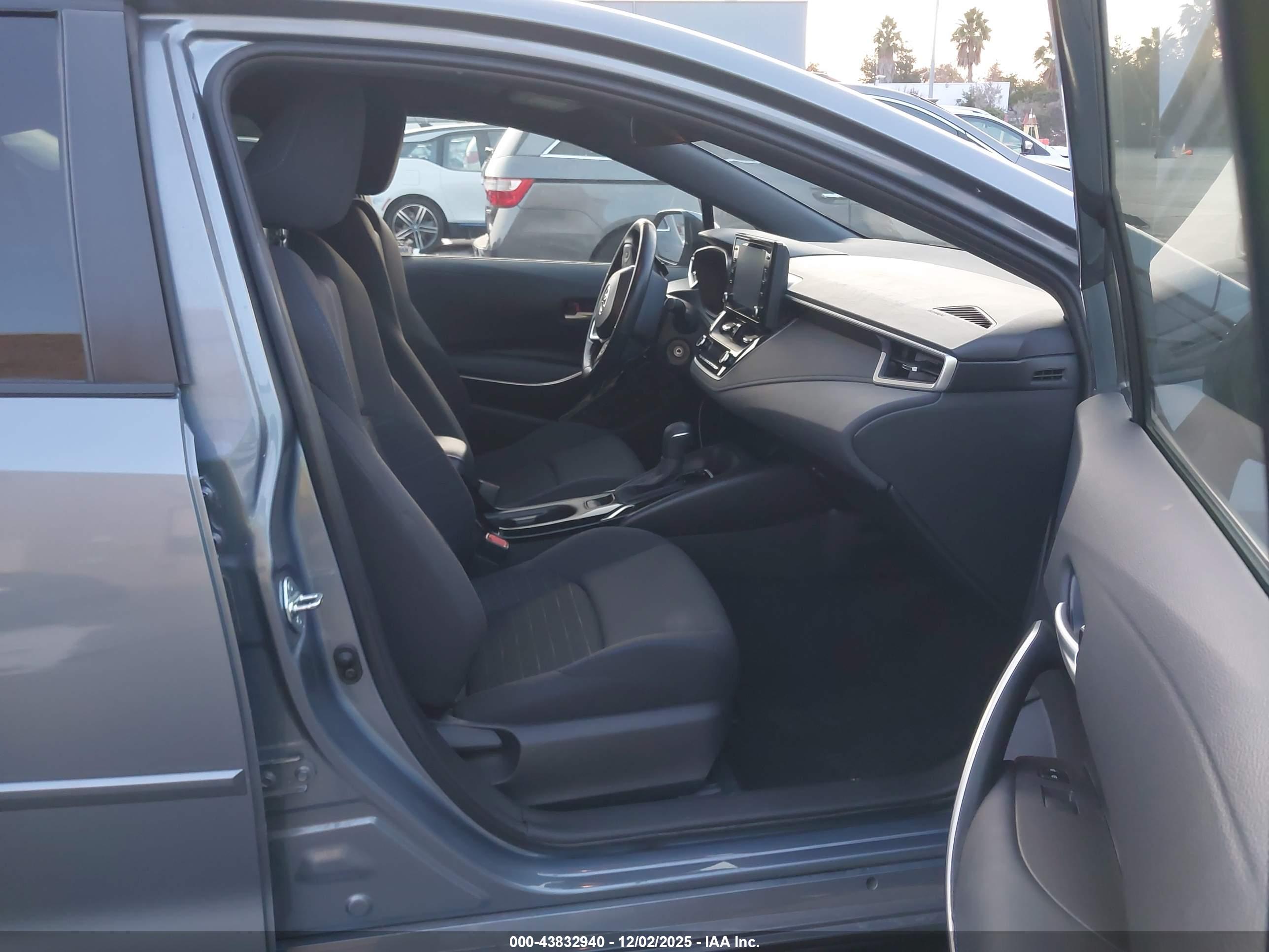 TOYOTA COROLLA image 5