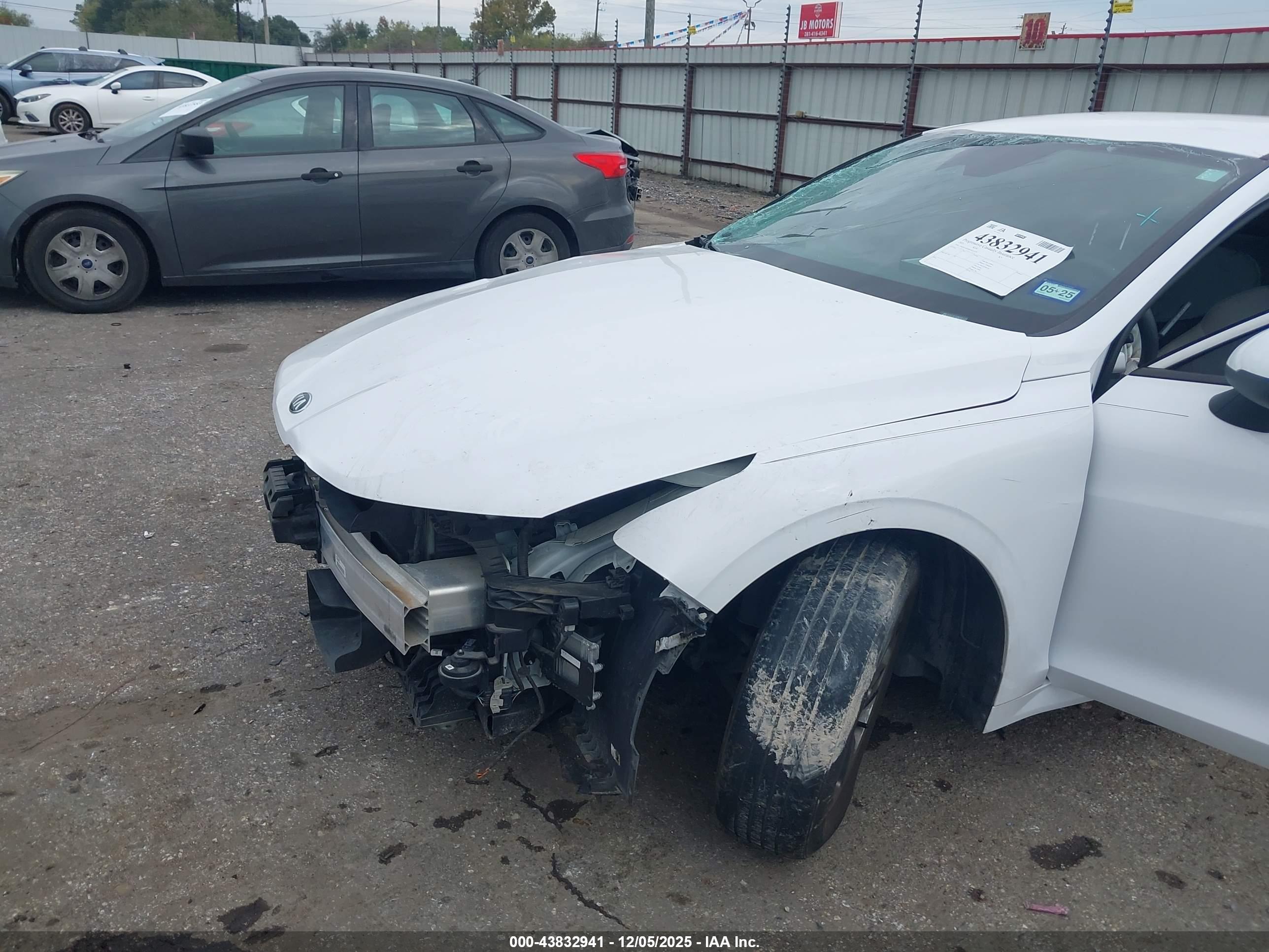 KIA K5 image 6