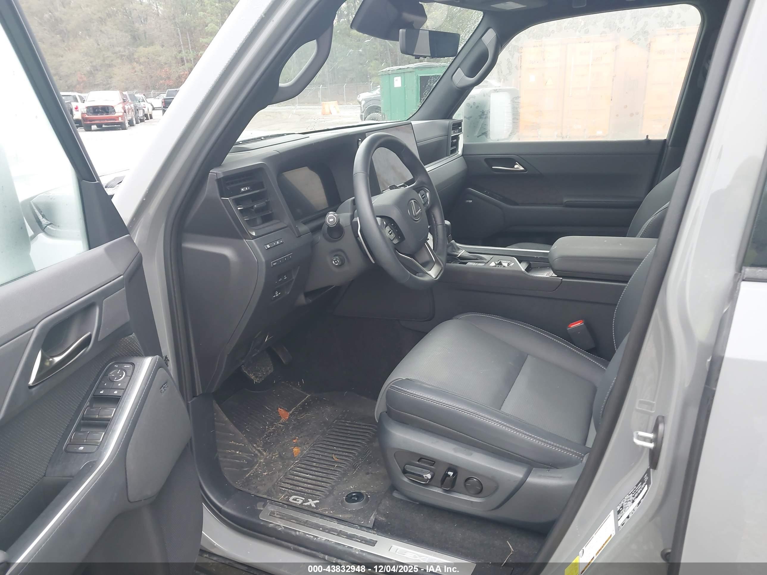 LEXUS GX image 5