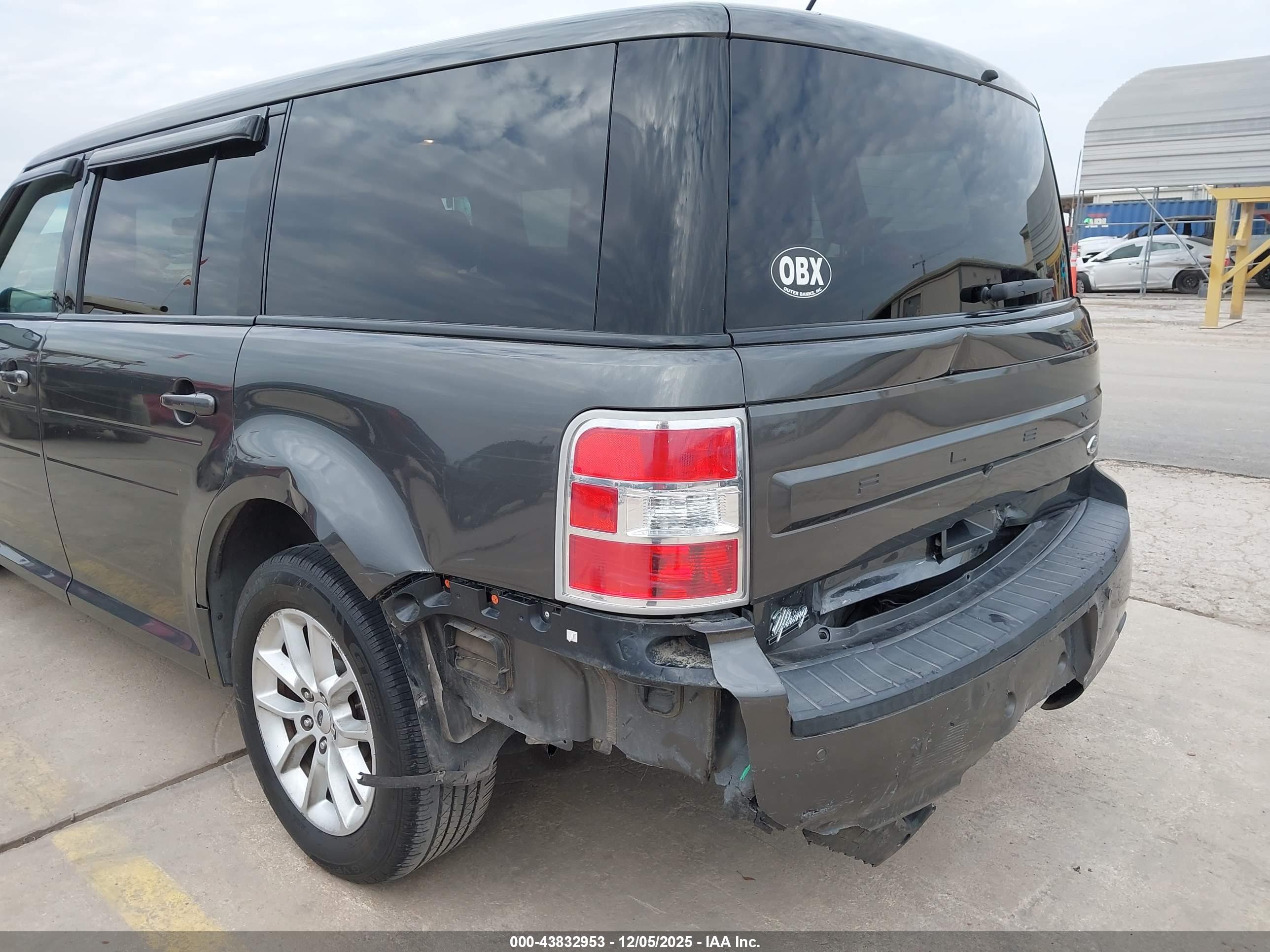 FORD FLEX image 6