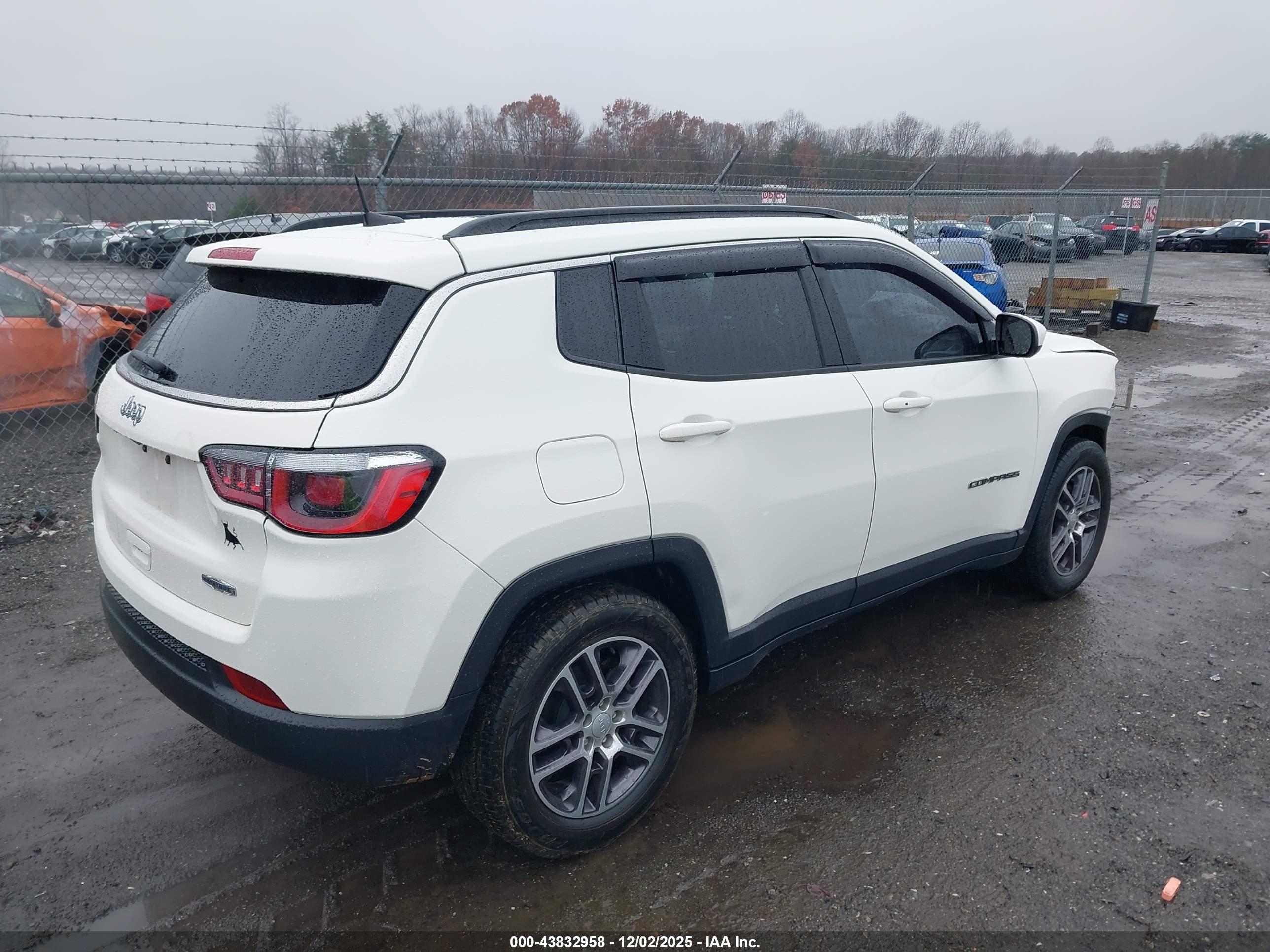 JEEP COMPASS image 4