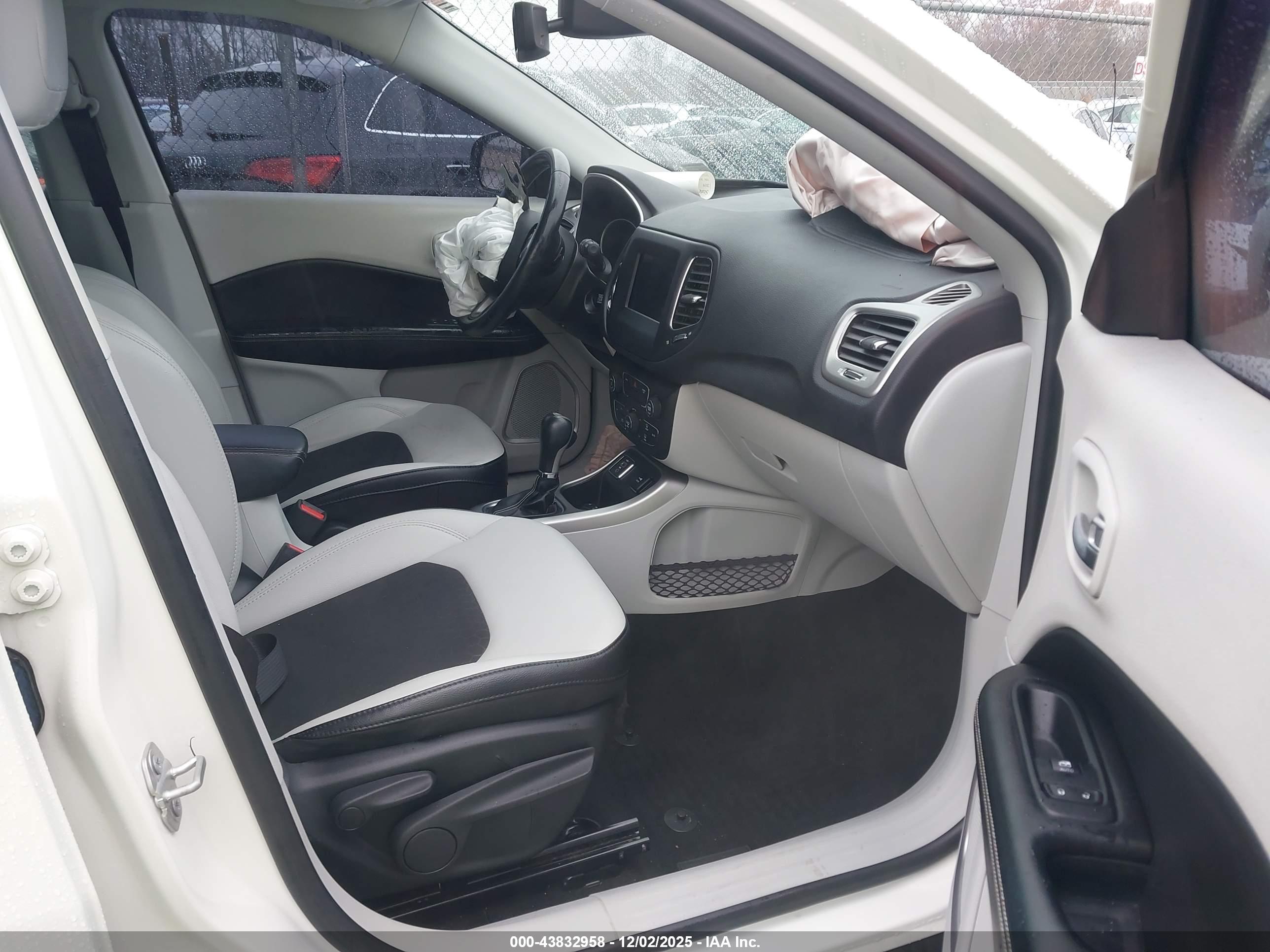 JEEP COMPASS image 5