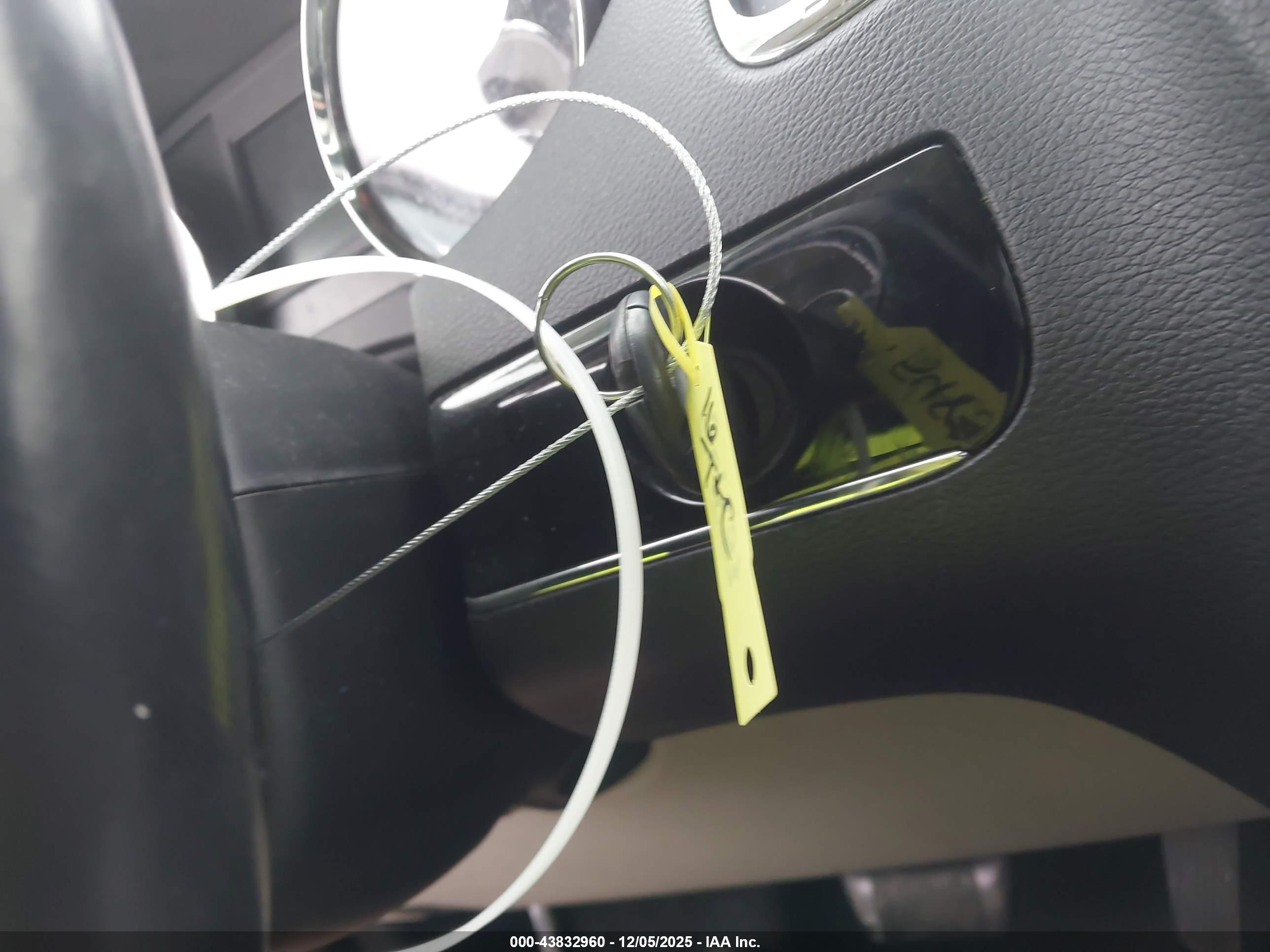 CHRYSLER TOWN image 11