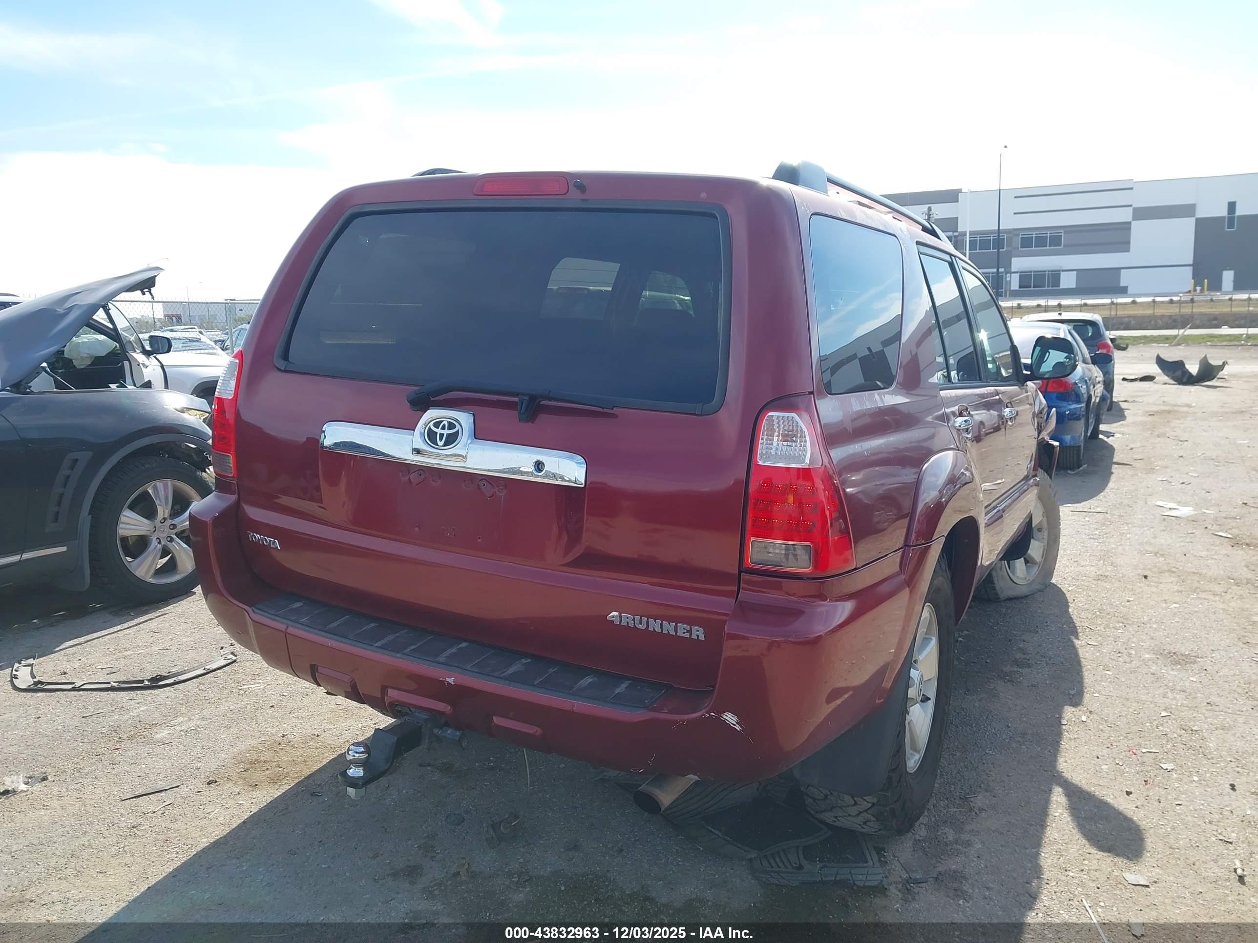TOYOTA 4RUNNER image 4