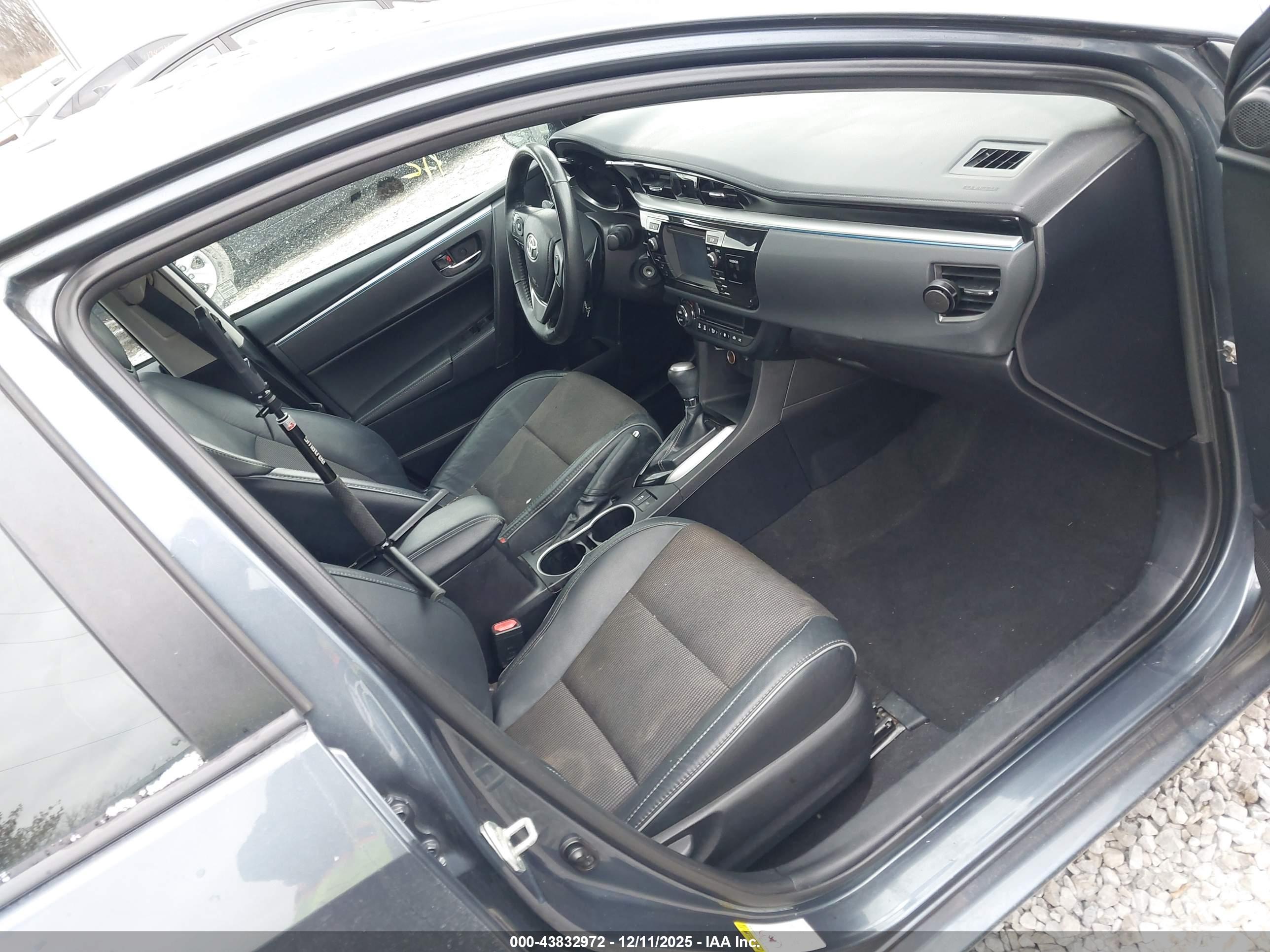 TOYOTA COROLLA image 5