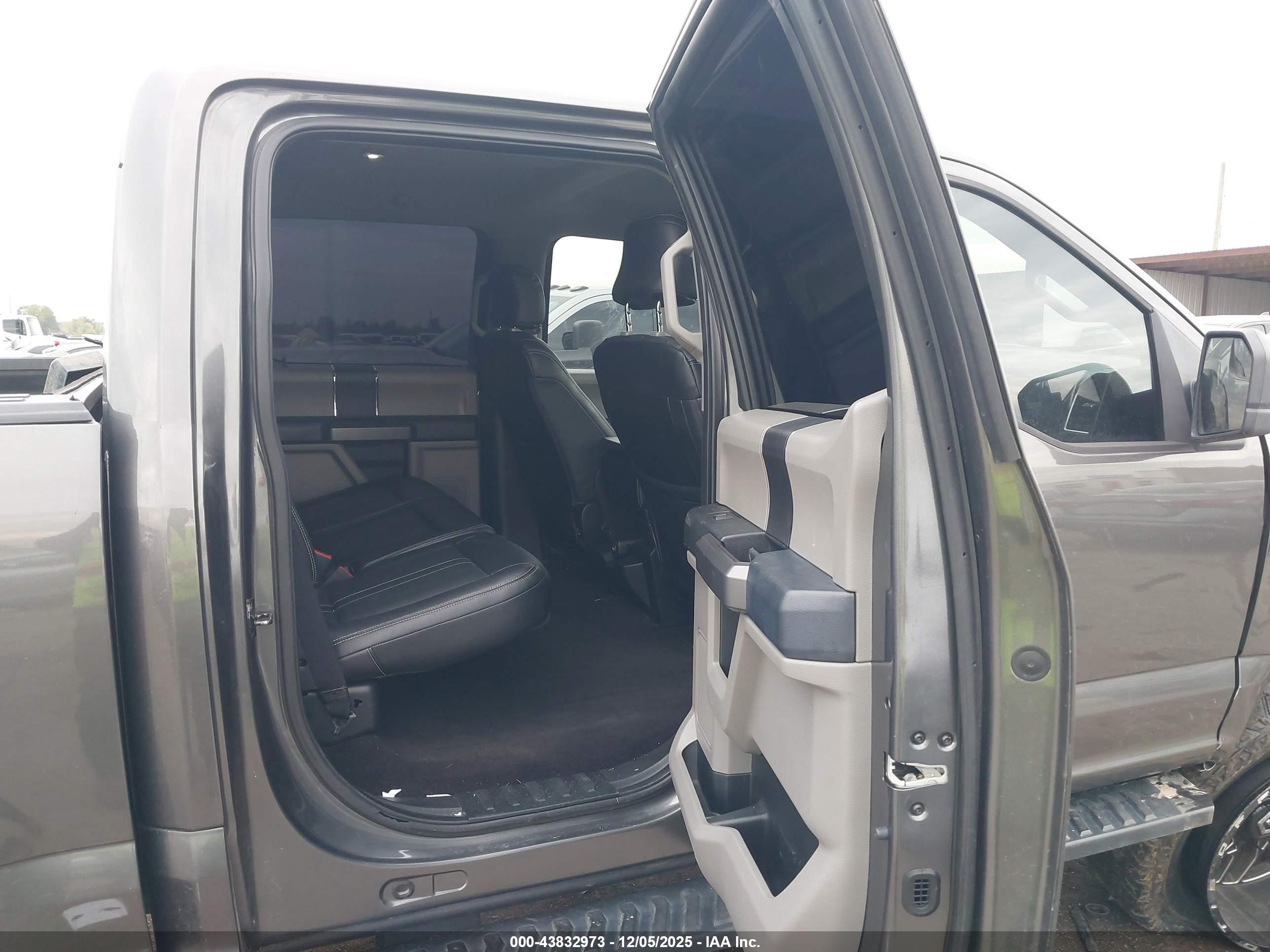 FORD F-150 image 8