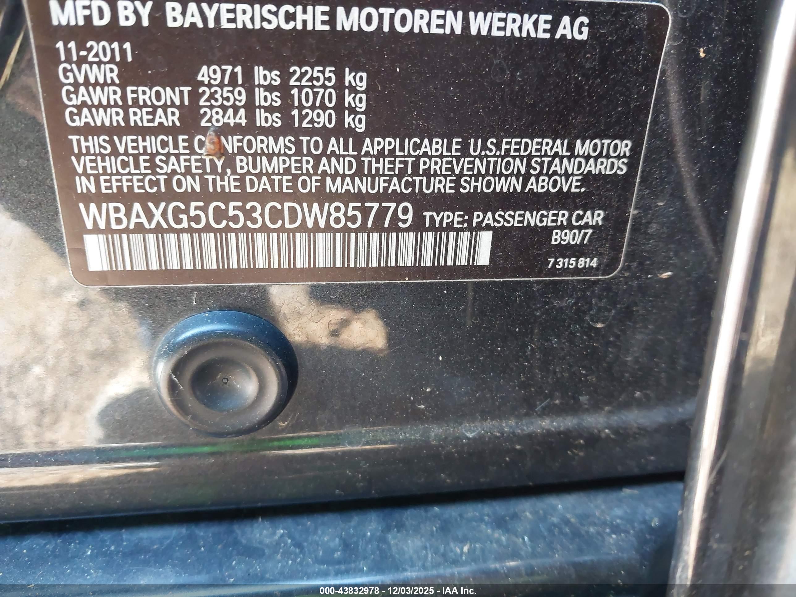 BMW 528I image 9