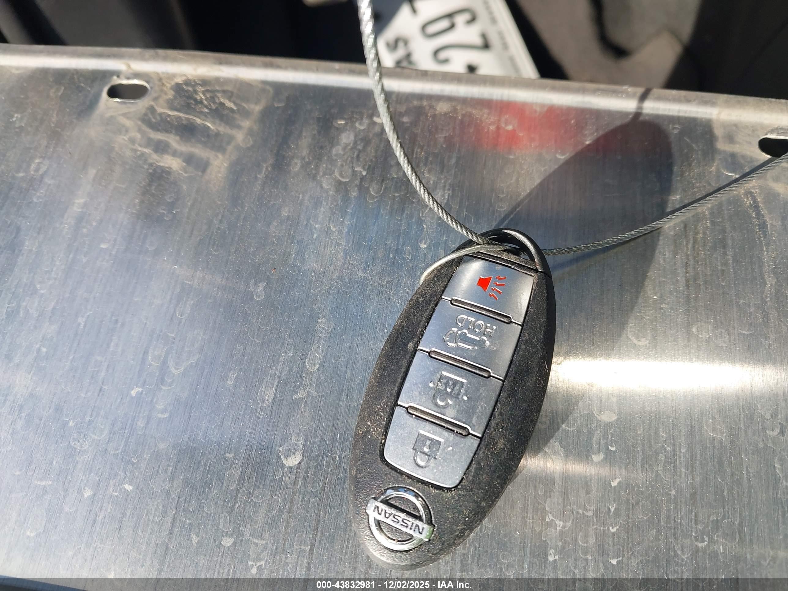 NISSAN ROGUE image 11