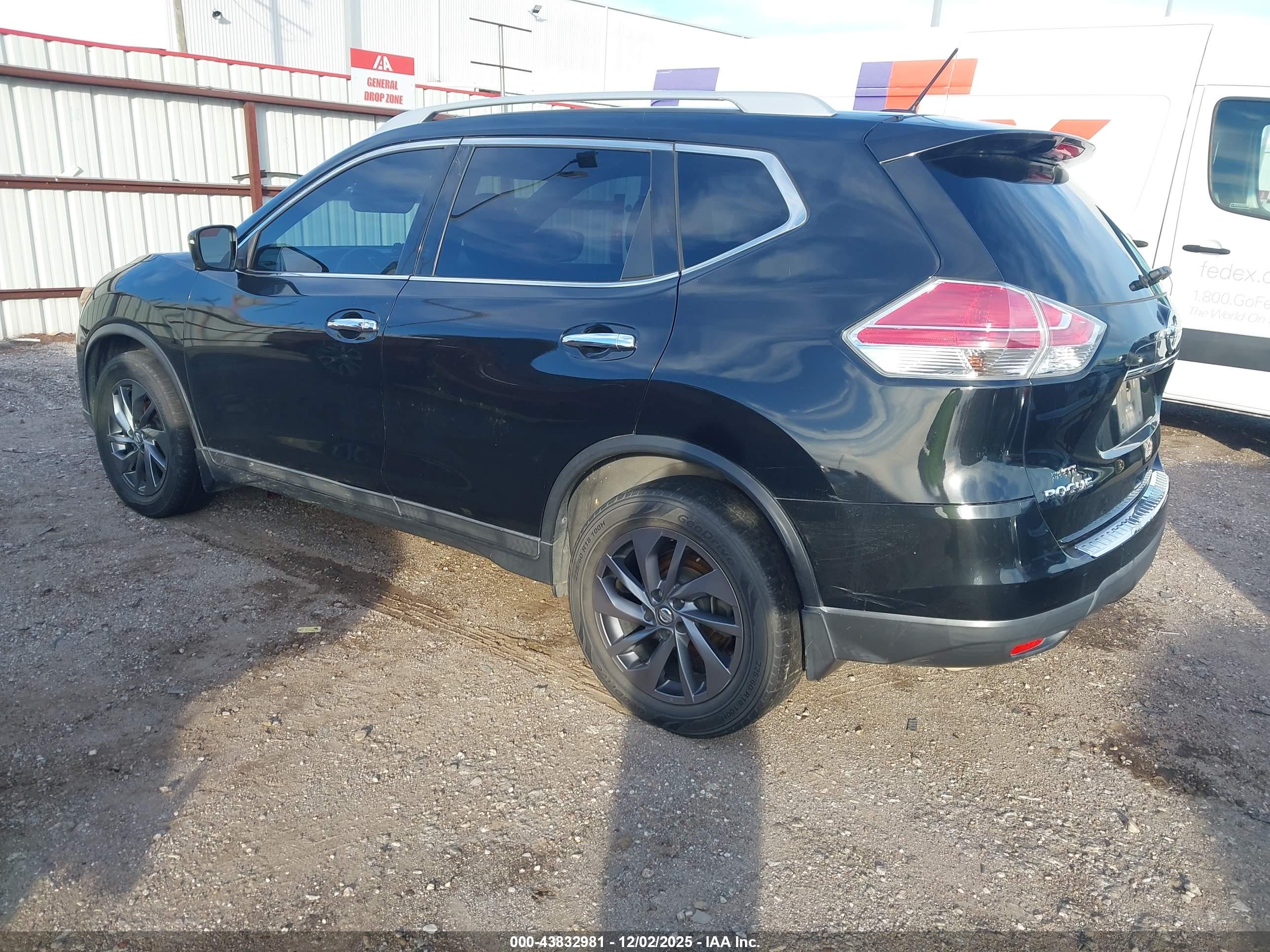 NISSAN ROGUE image 3