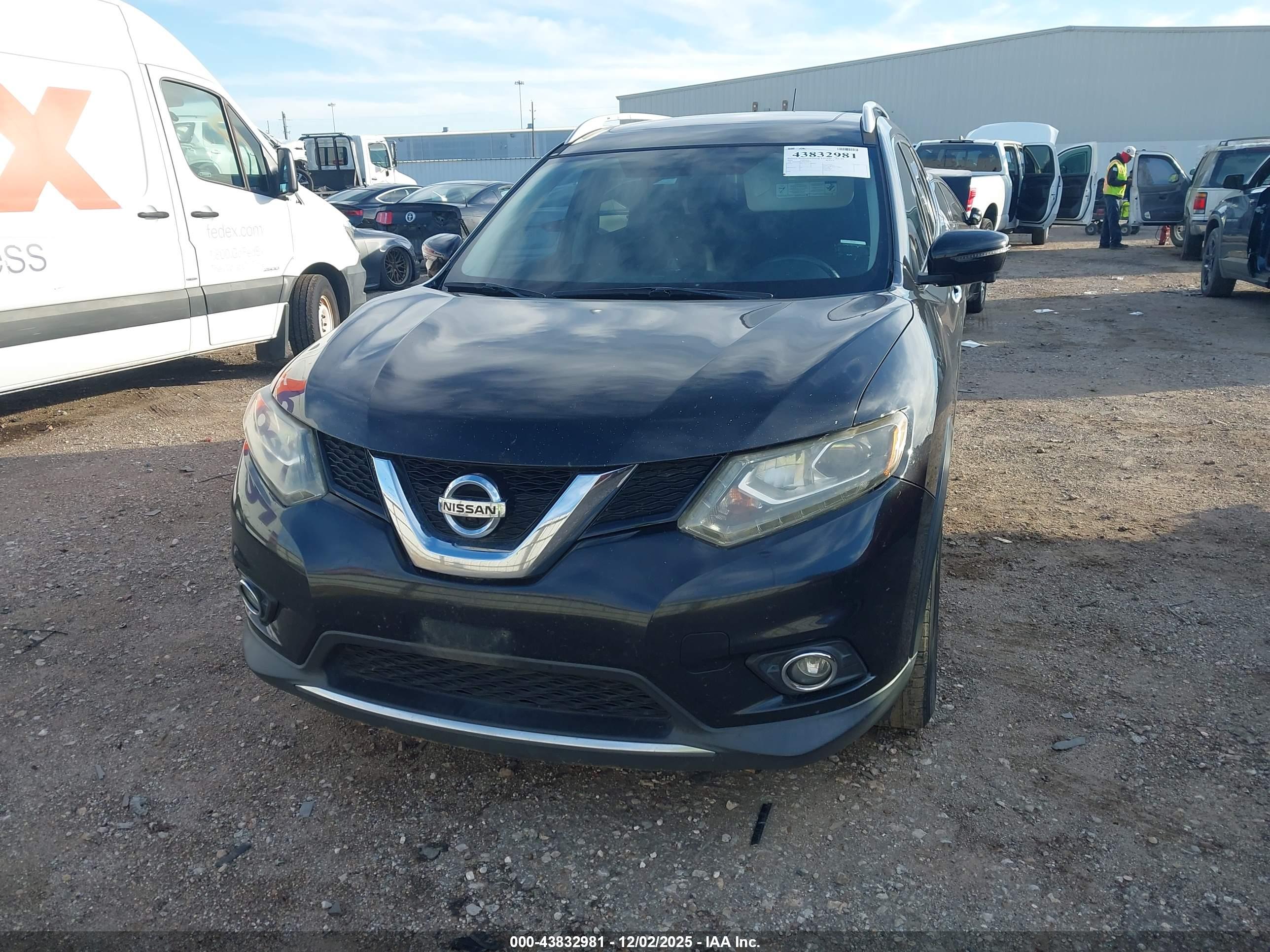 NISSAN ROGUE image 6