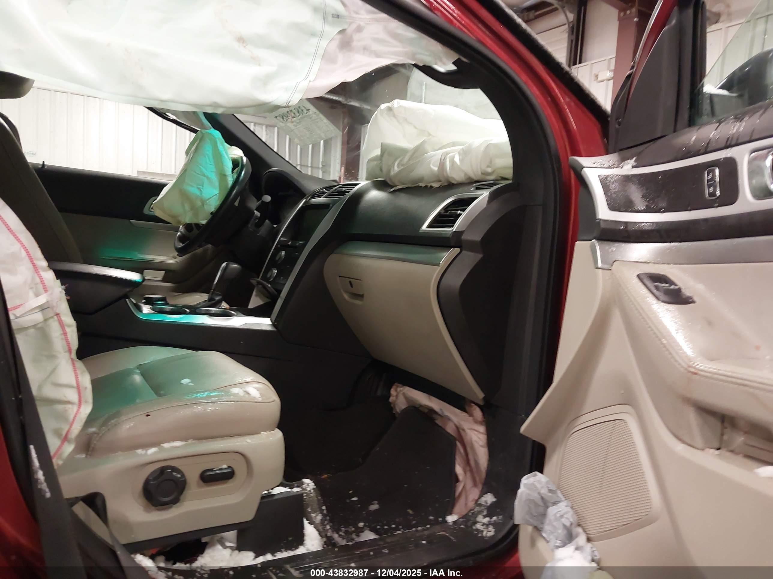 FORD EXPLORER image 5