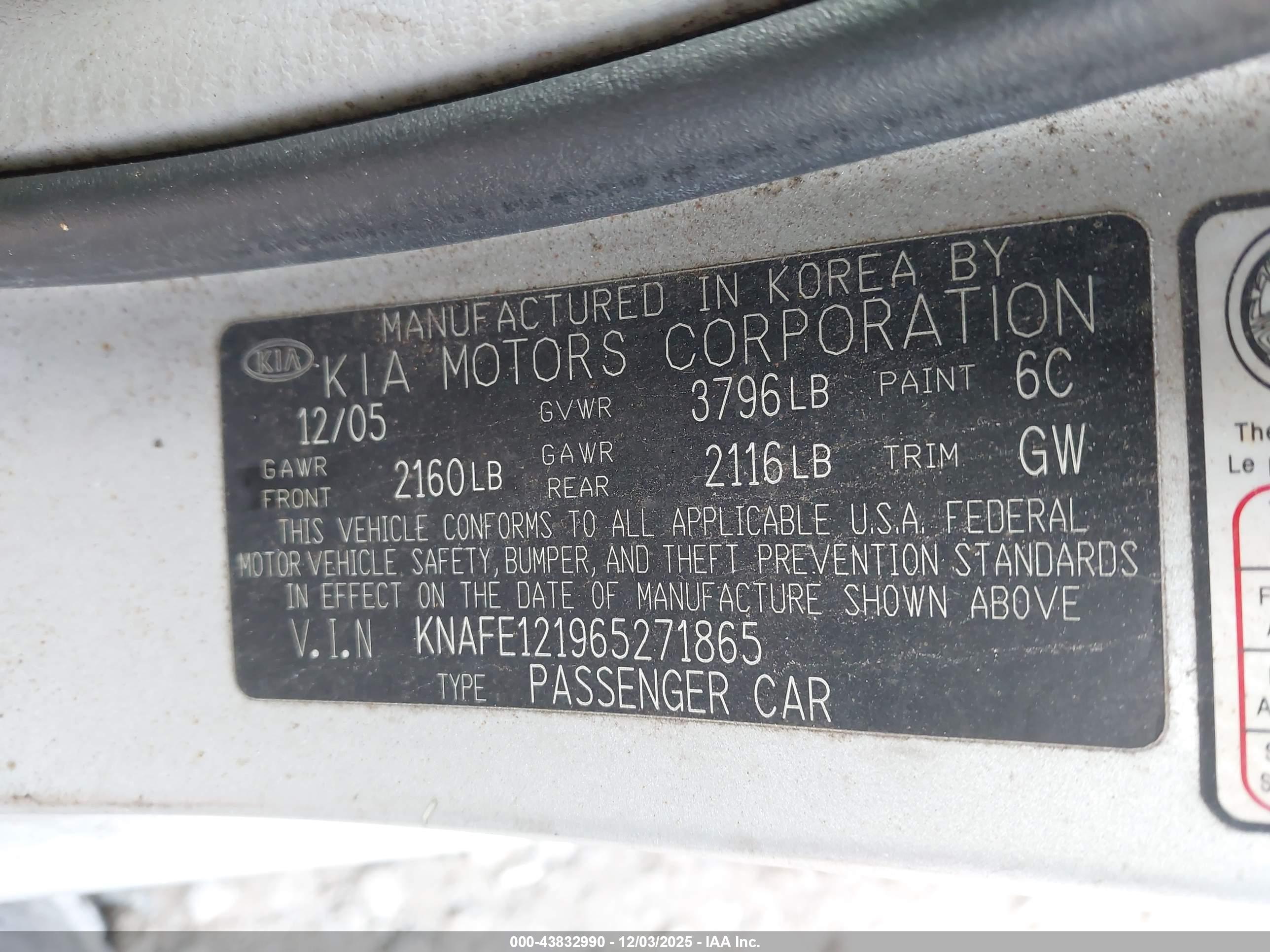KIA SPECTRA image 9