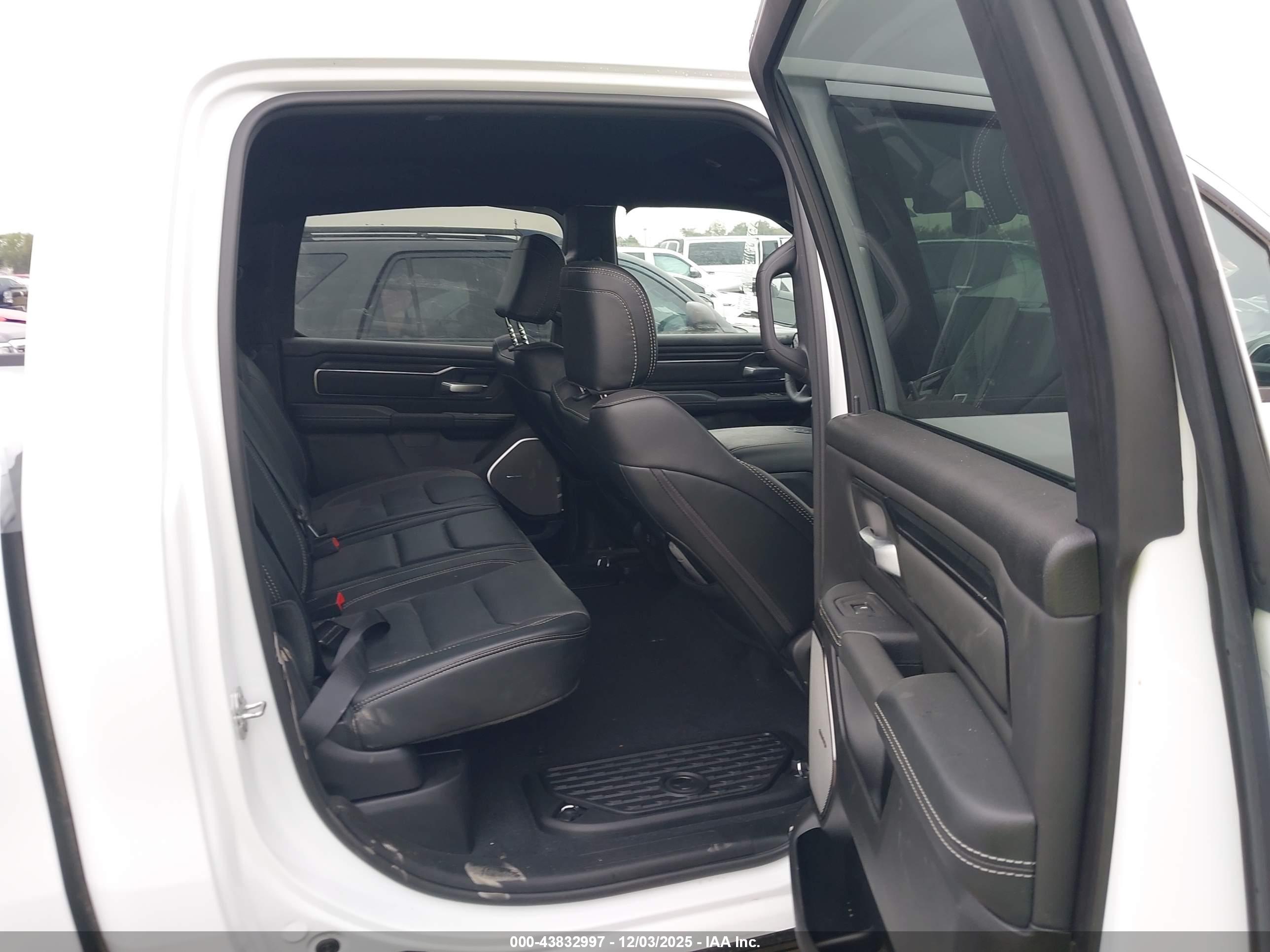 RAM 1500 image 8