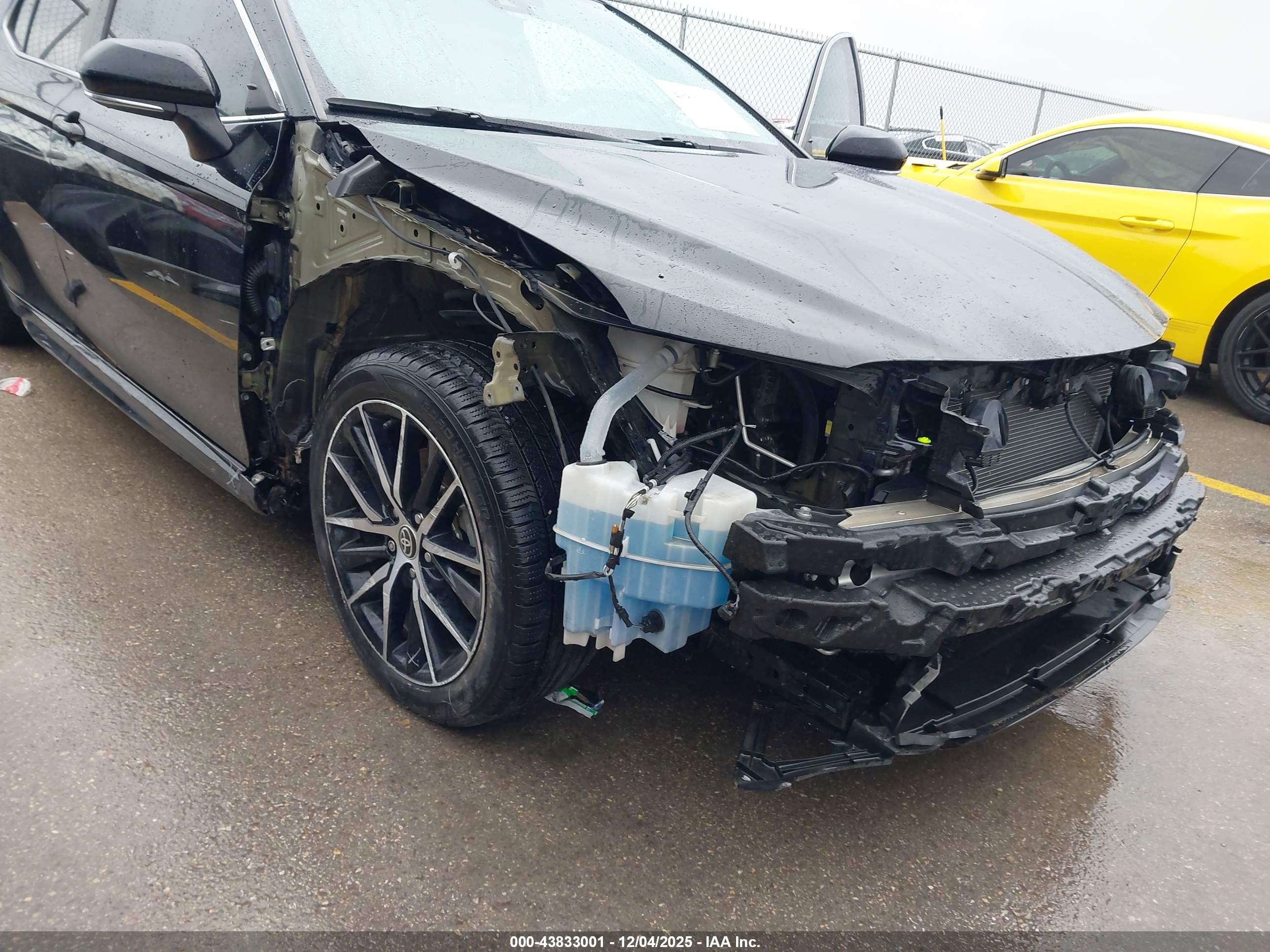 TOYOTA CAMRY image 6