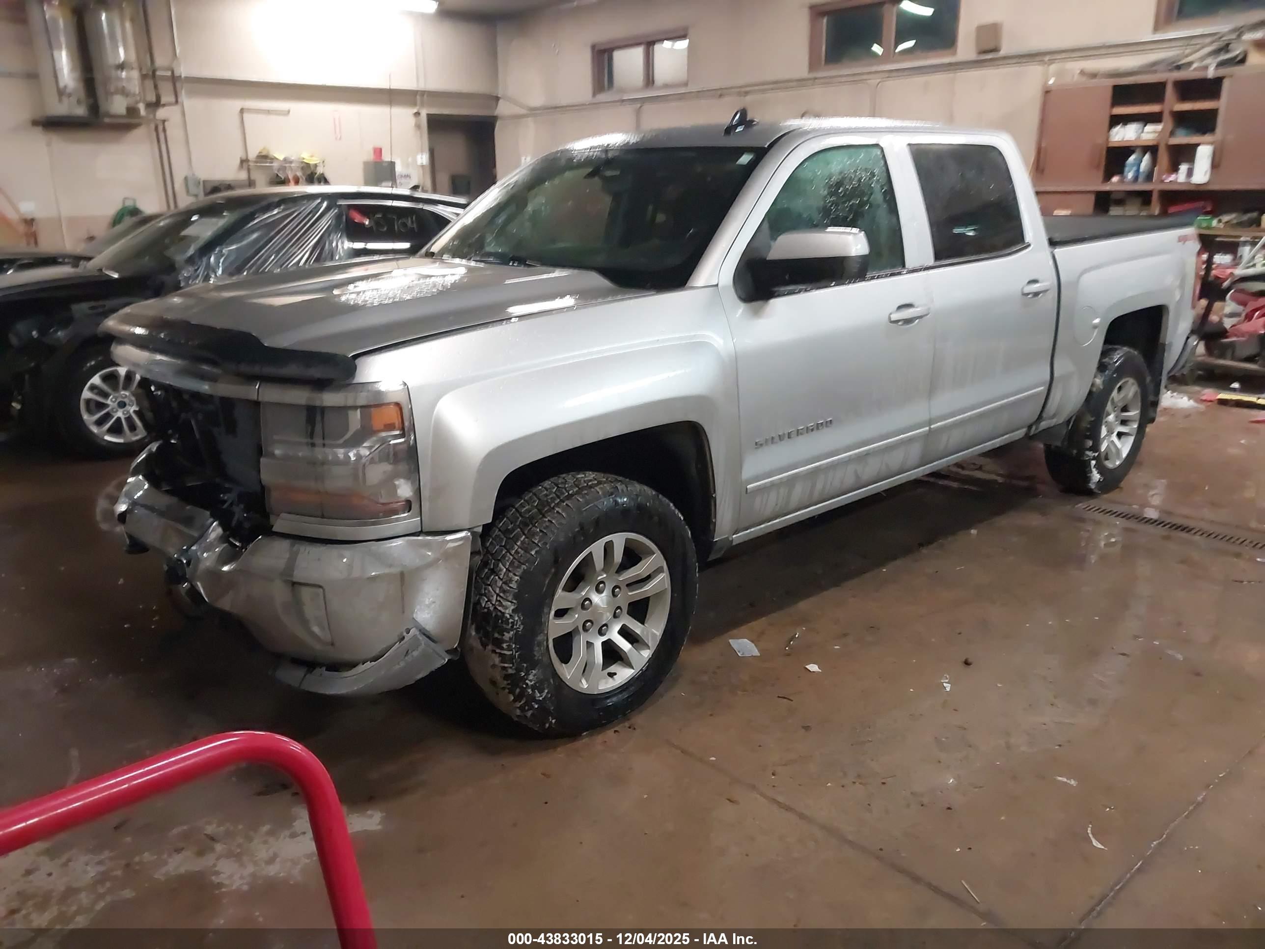 CHEVROLET SILVERADO image 2