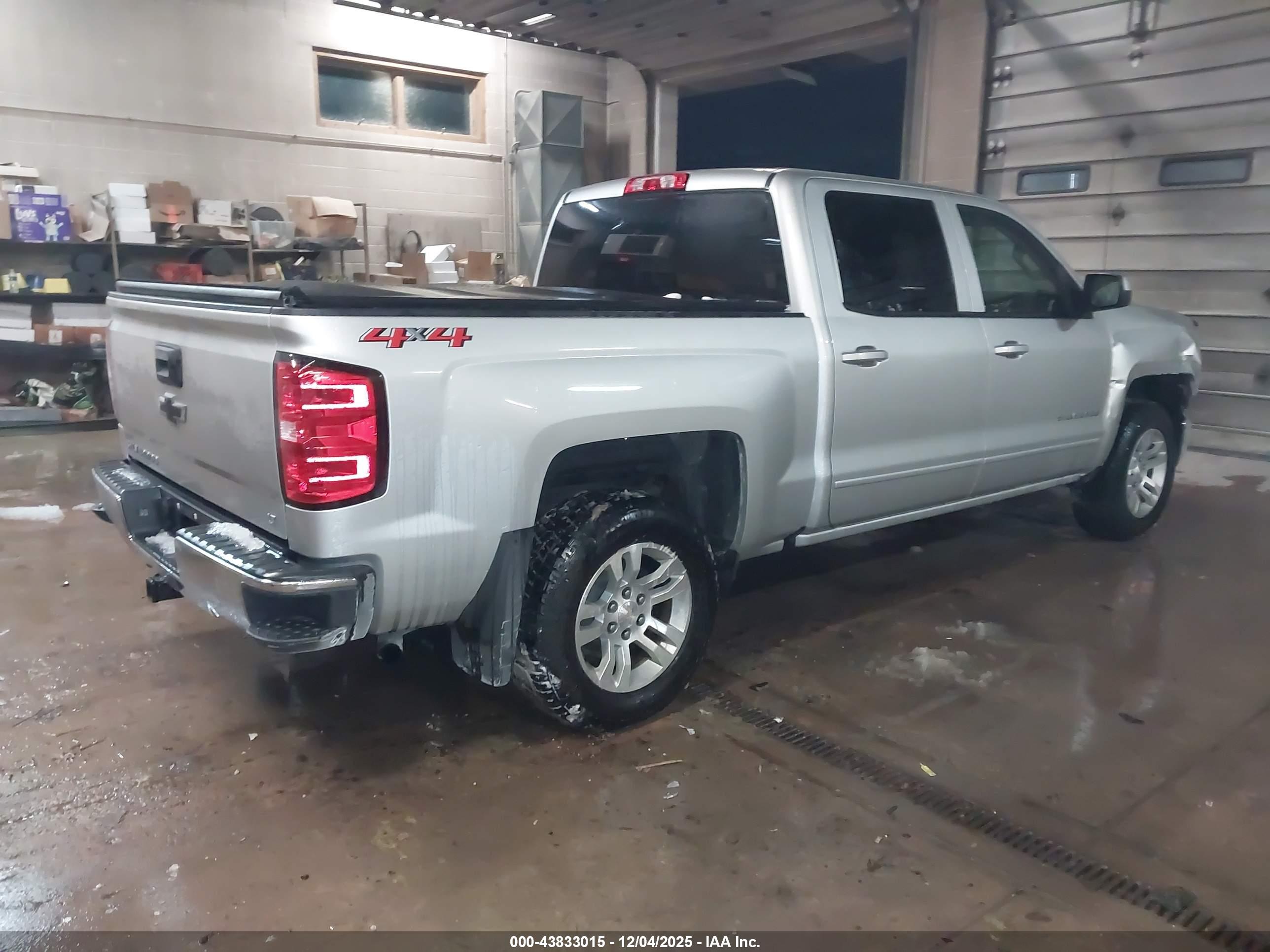 CHEVROLET SILVERADO image 4