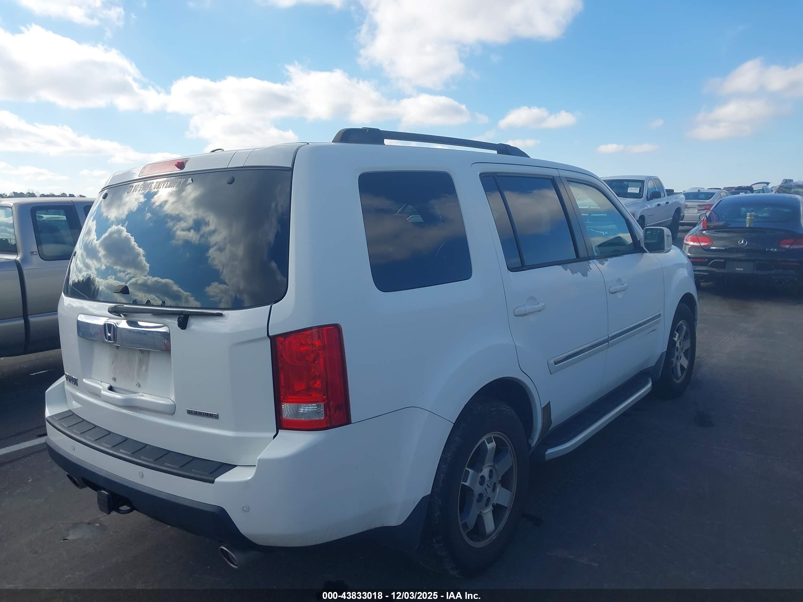 HONDA PILOT image 4