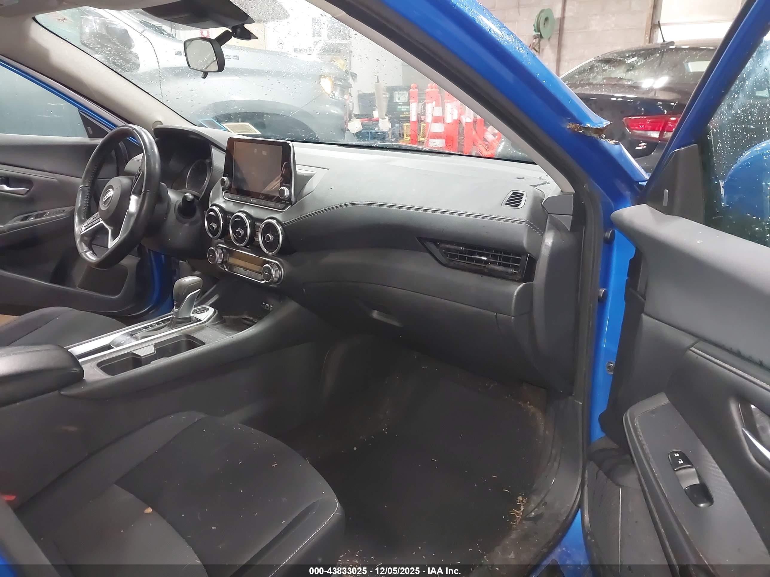NISSAN SENTRA image 5