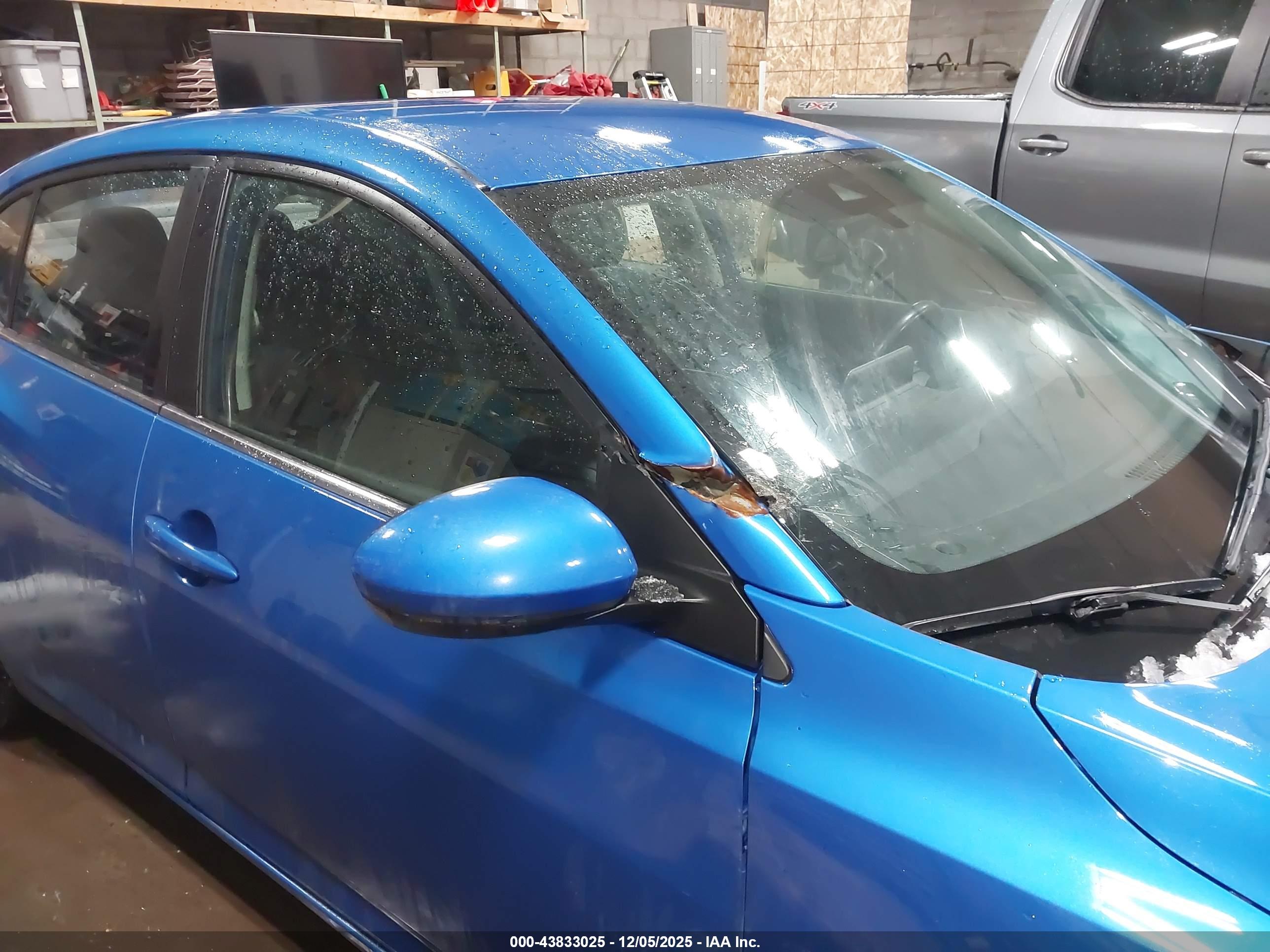 NISSAN SENTRA image 6