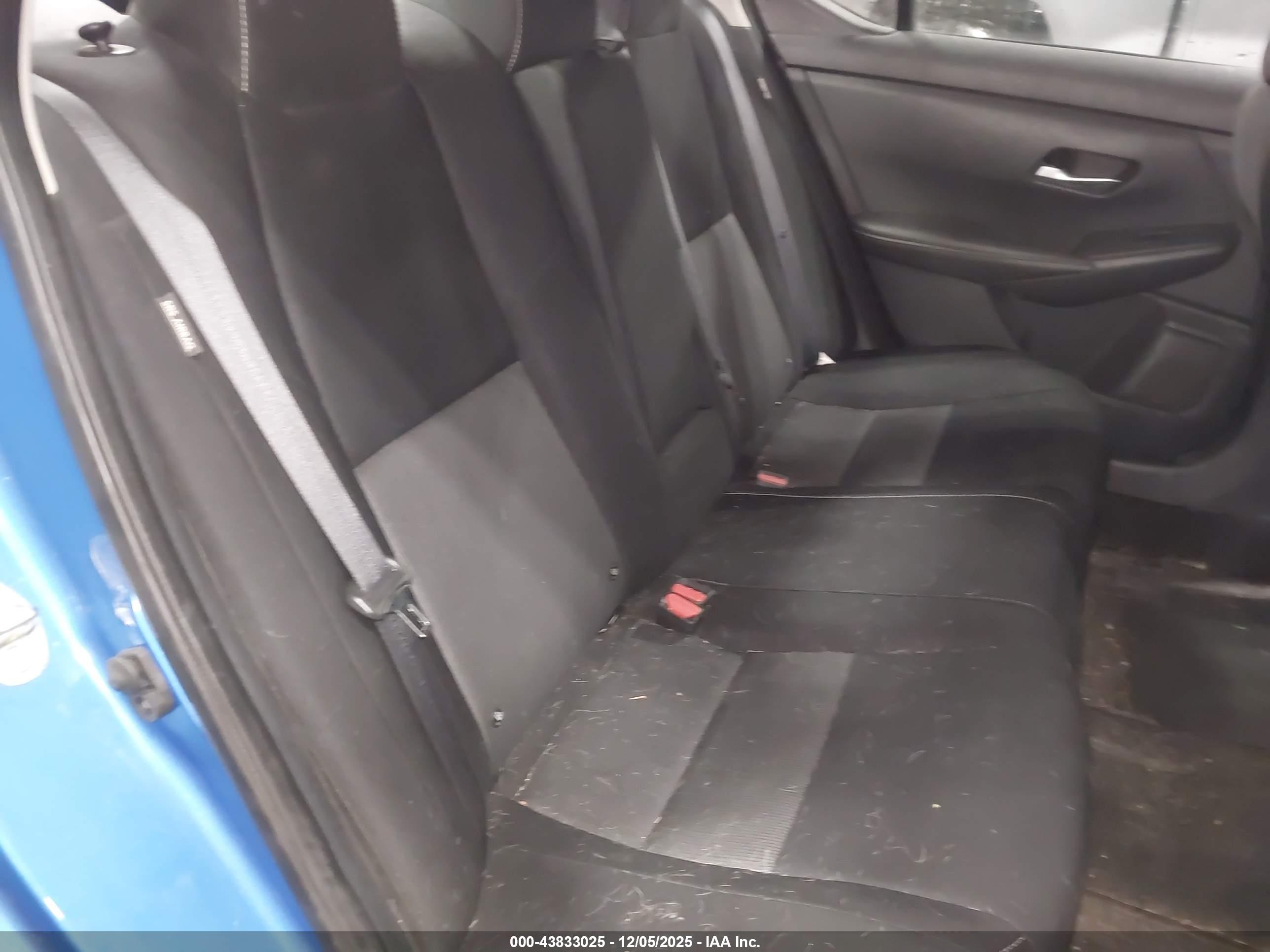 NISSAN SENTRA image 8