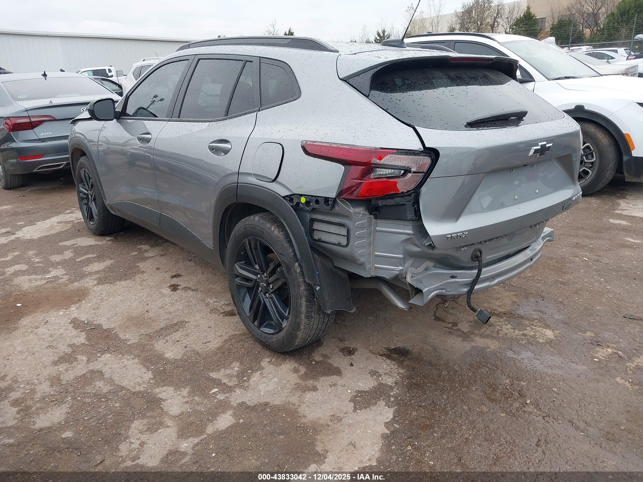 CHEVROLET TRAX image 3