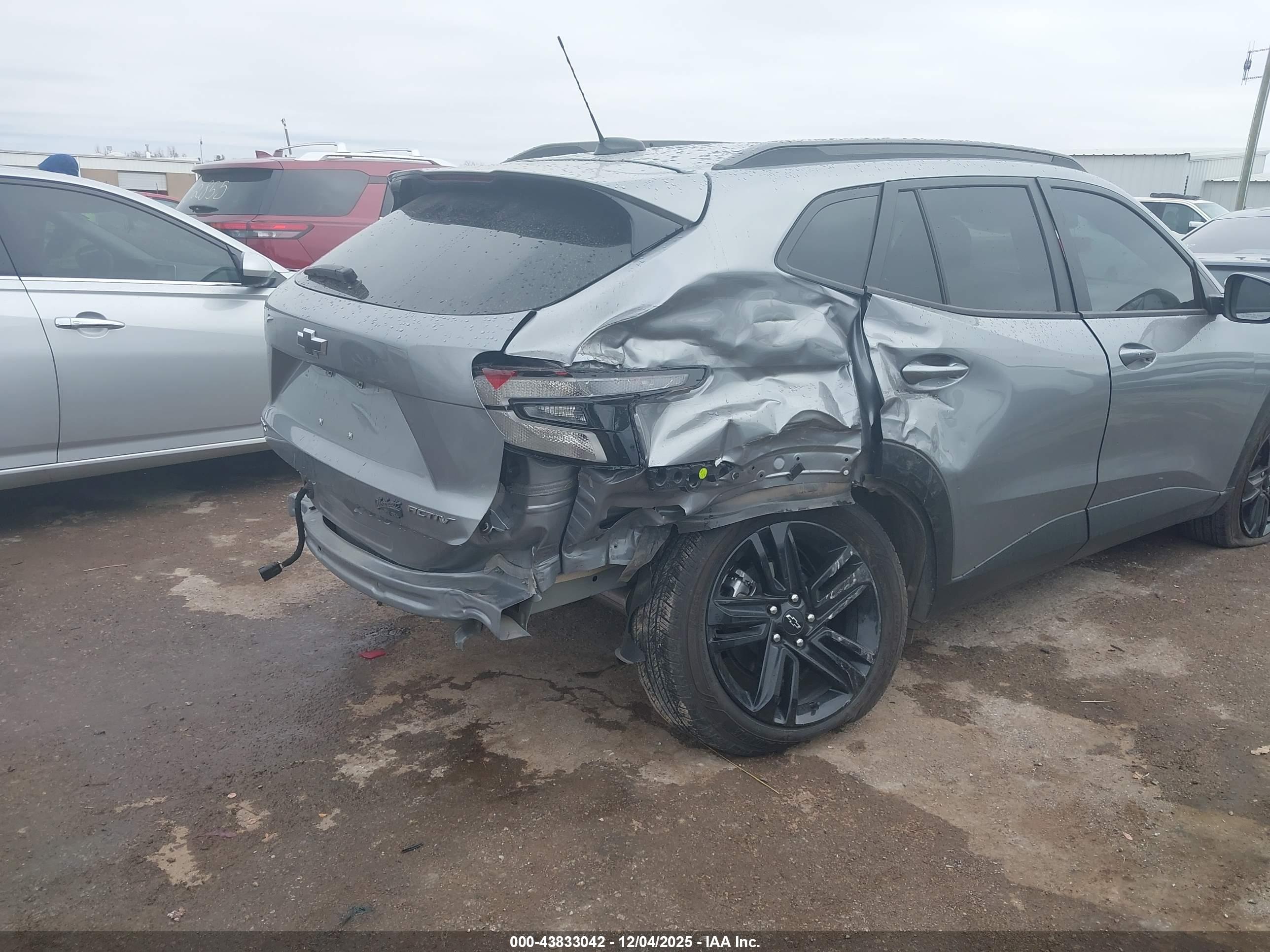 CHEVROLET TRAX image 6