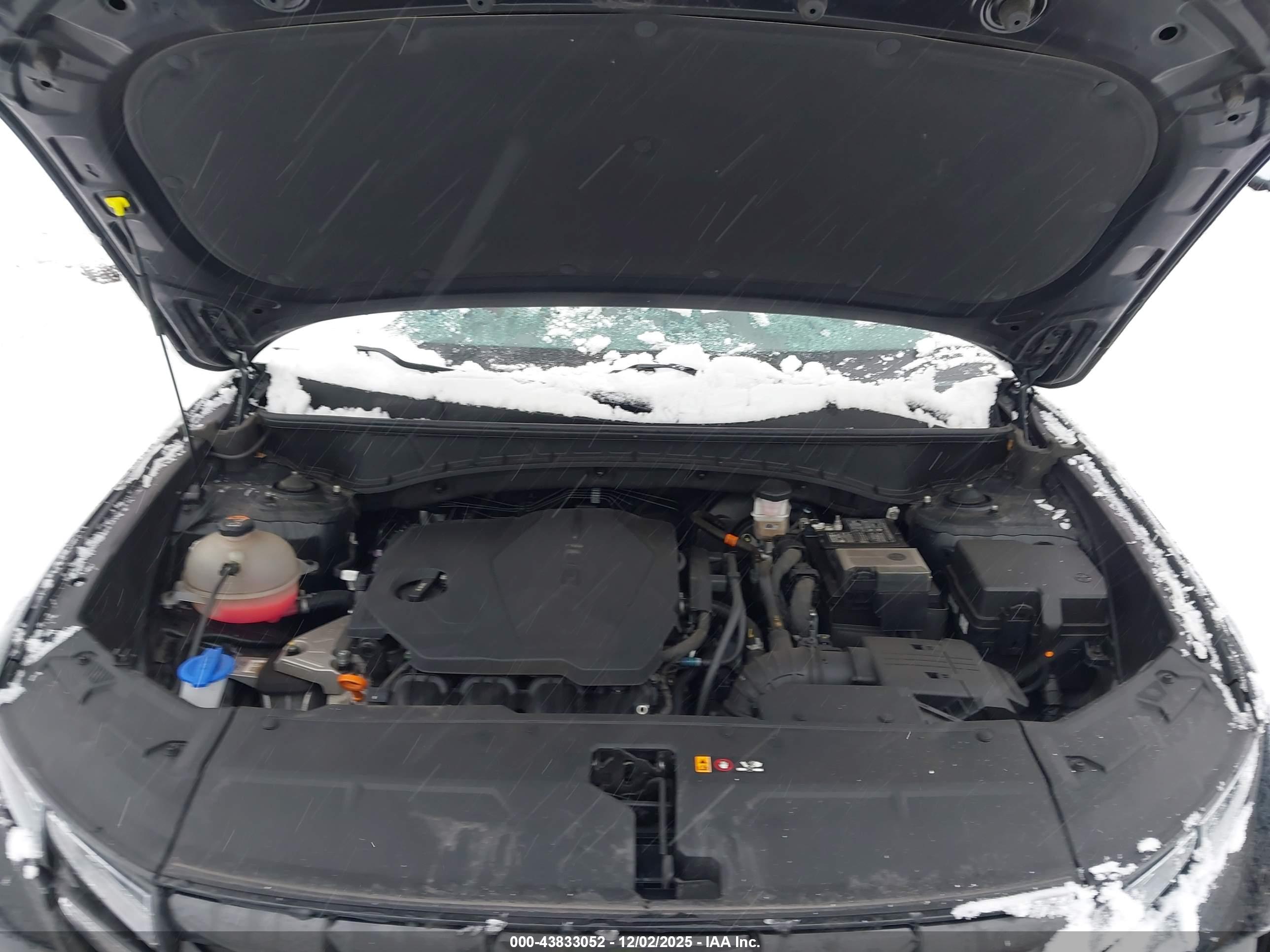 HYUNDAI TUCSON image 10