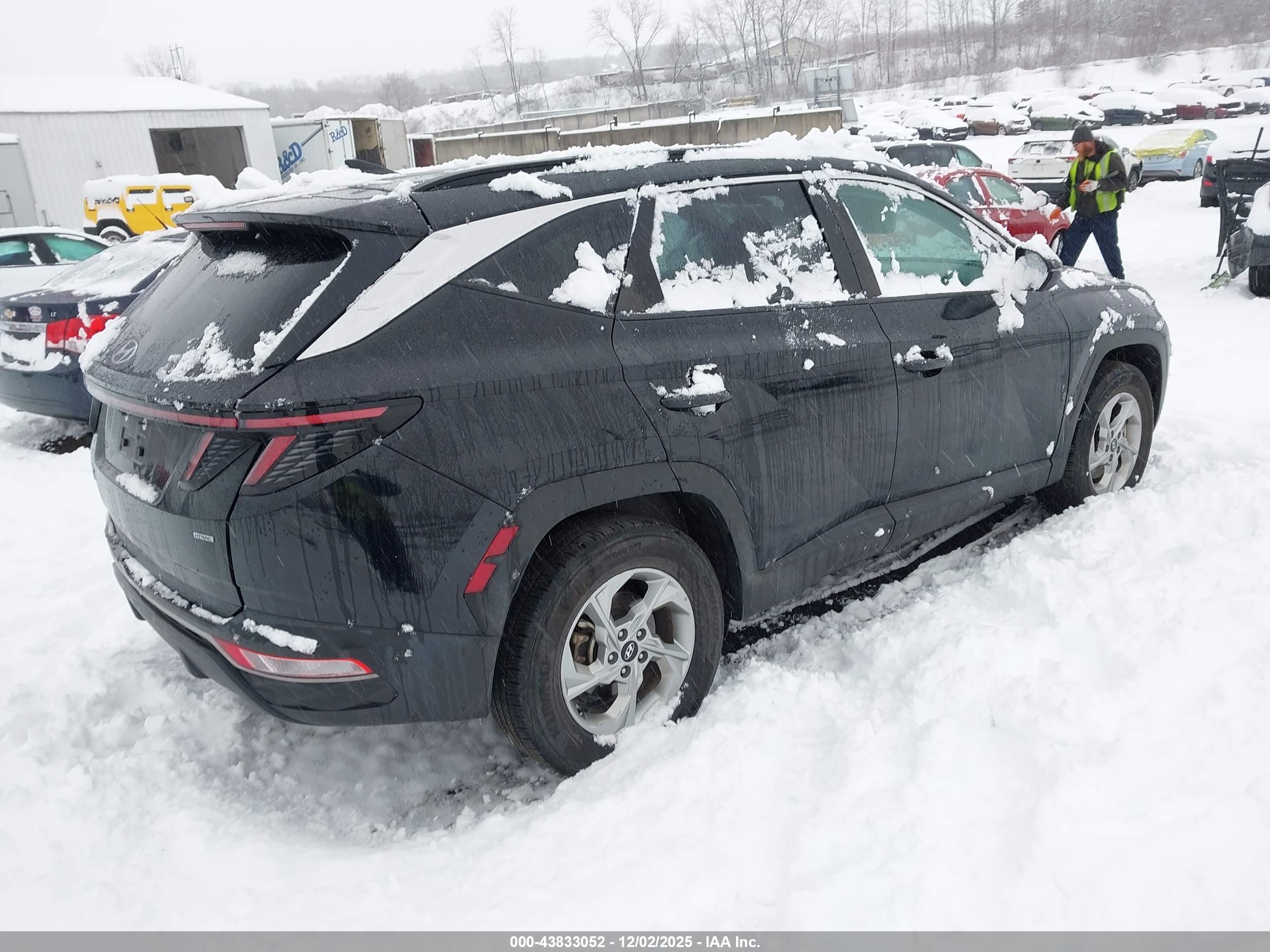 HYUNDAI TUCSON image 4