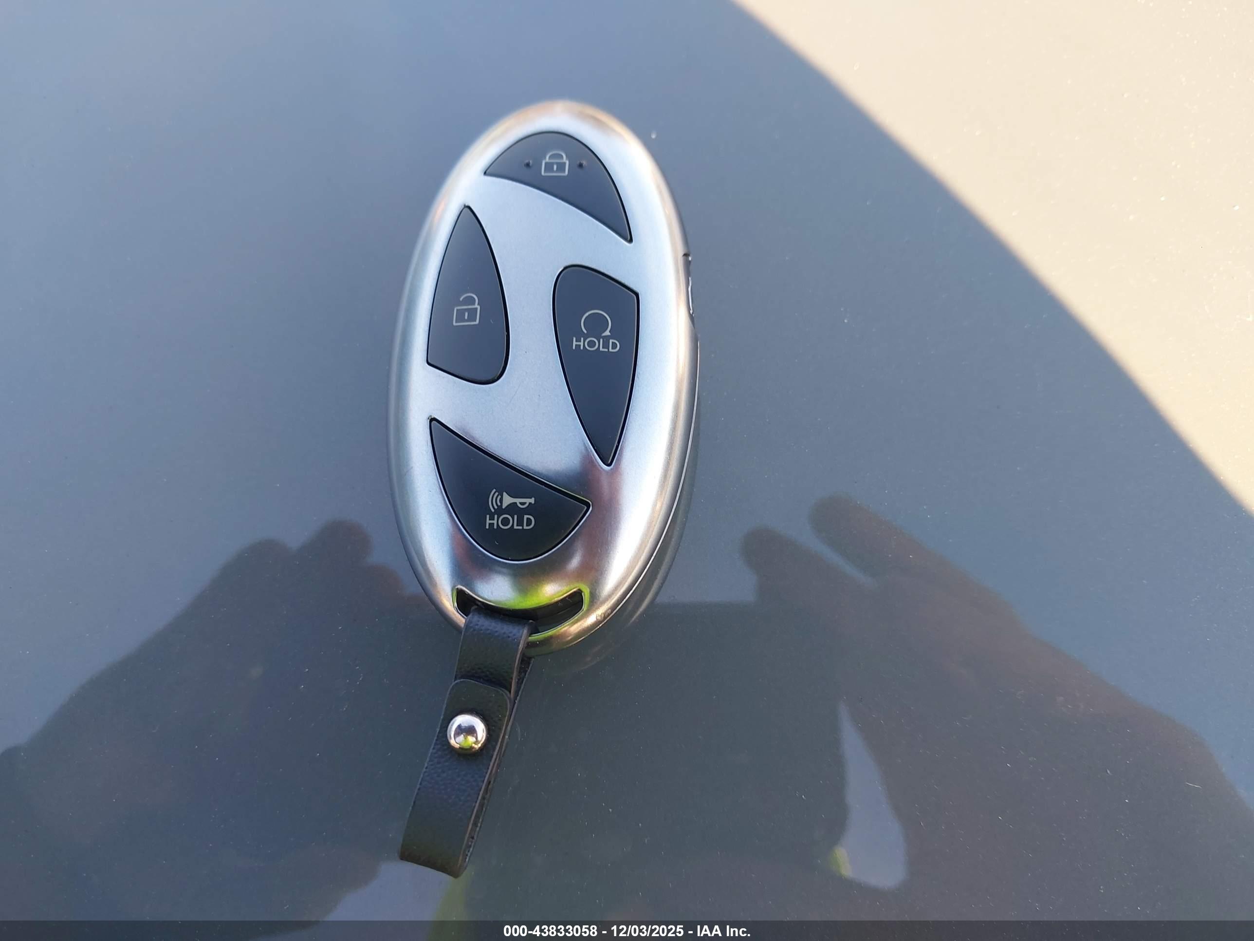 HYUNDAI TUCSON image 11