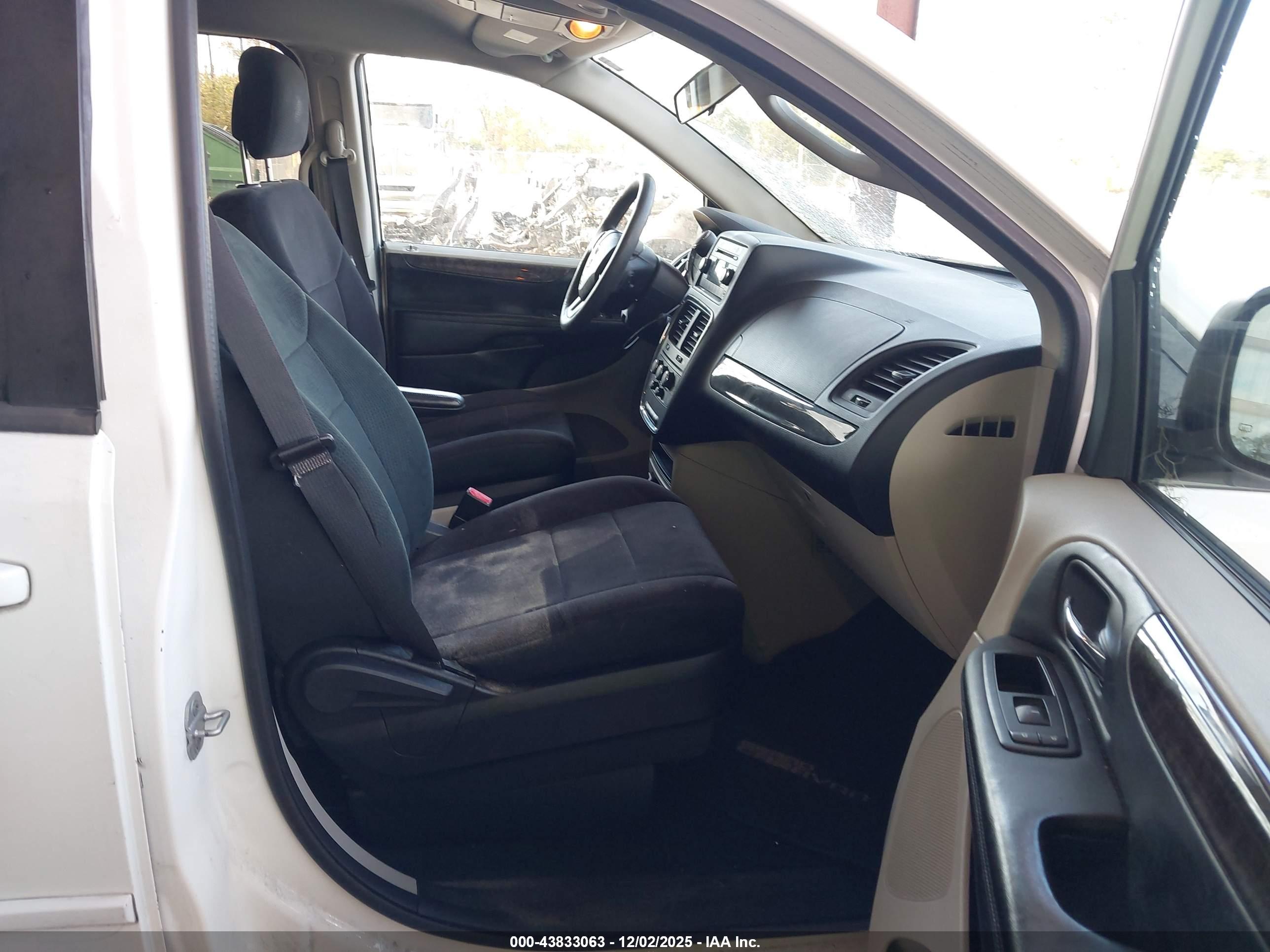 DODGE GRAND image 5